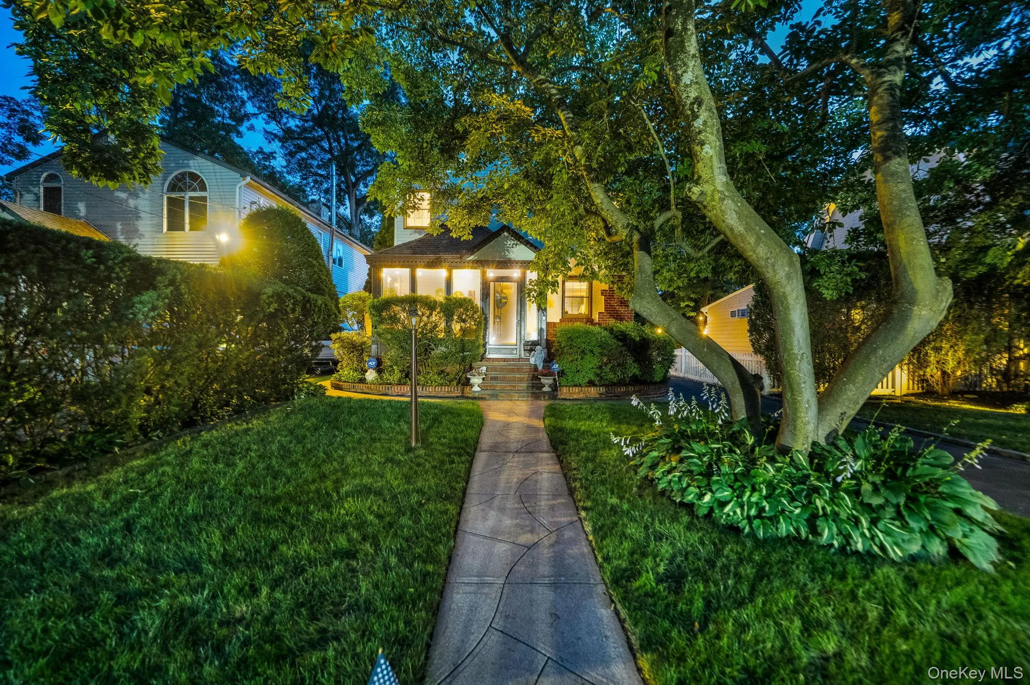 179 Scarcliffe Drive, Hempstead, NY, 3 Bedrooms Bedrooms, 7 Rooms Rooms,1 BathroomBathrooms,Residential,For Rent,Scarcliffe,0,1019875 179 Scarcliffe Drive, Hempstead, NY, 3 Bedrooms Bedrooms, 7 Rooms Rooms,1 BathroomBathrooms,Residential,For Rent,Scarcliffe,0,1019875