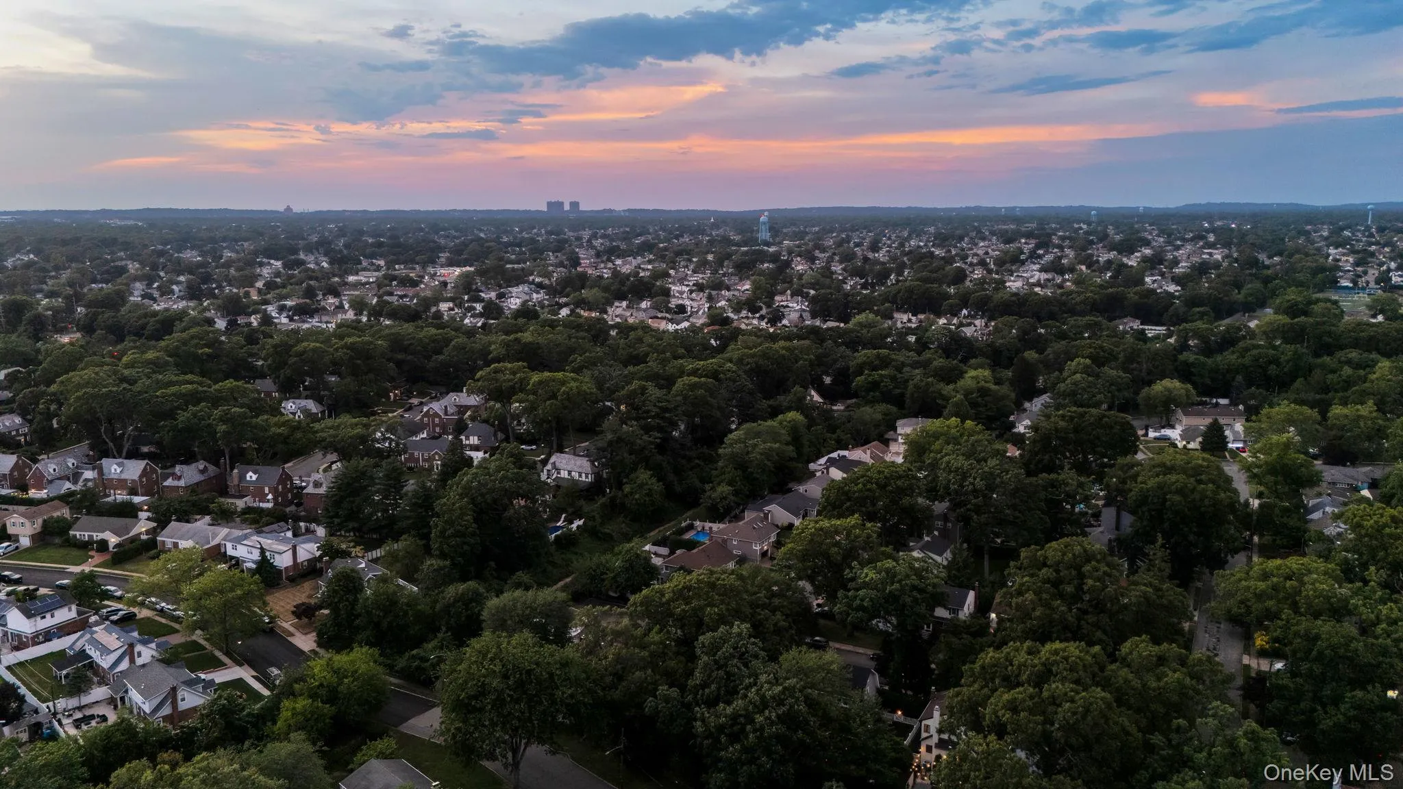 179 Scarcliffe Drive, Hempstead, NY, 3 Bedrooms Bedrooms, 7 Rooms Rooms,1 BathroomBathrooms,Residential,For Rent,Scarcliffe,0,1019875 179 Scarcliffe Drive, Hempstead, NY, 3 Bedrooms Bedrooms, 7 Rooms Rooms,1 BathroomBathrooms,Residential,For Rent,Scarcliffe,0,1019875