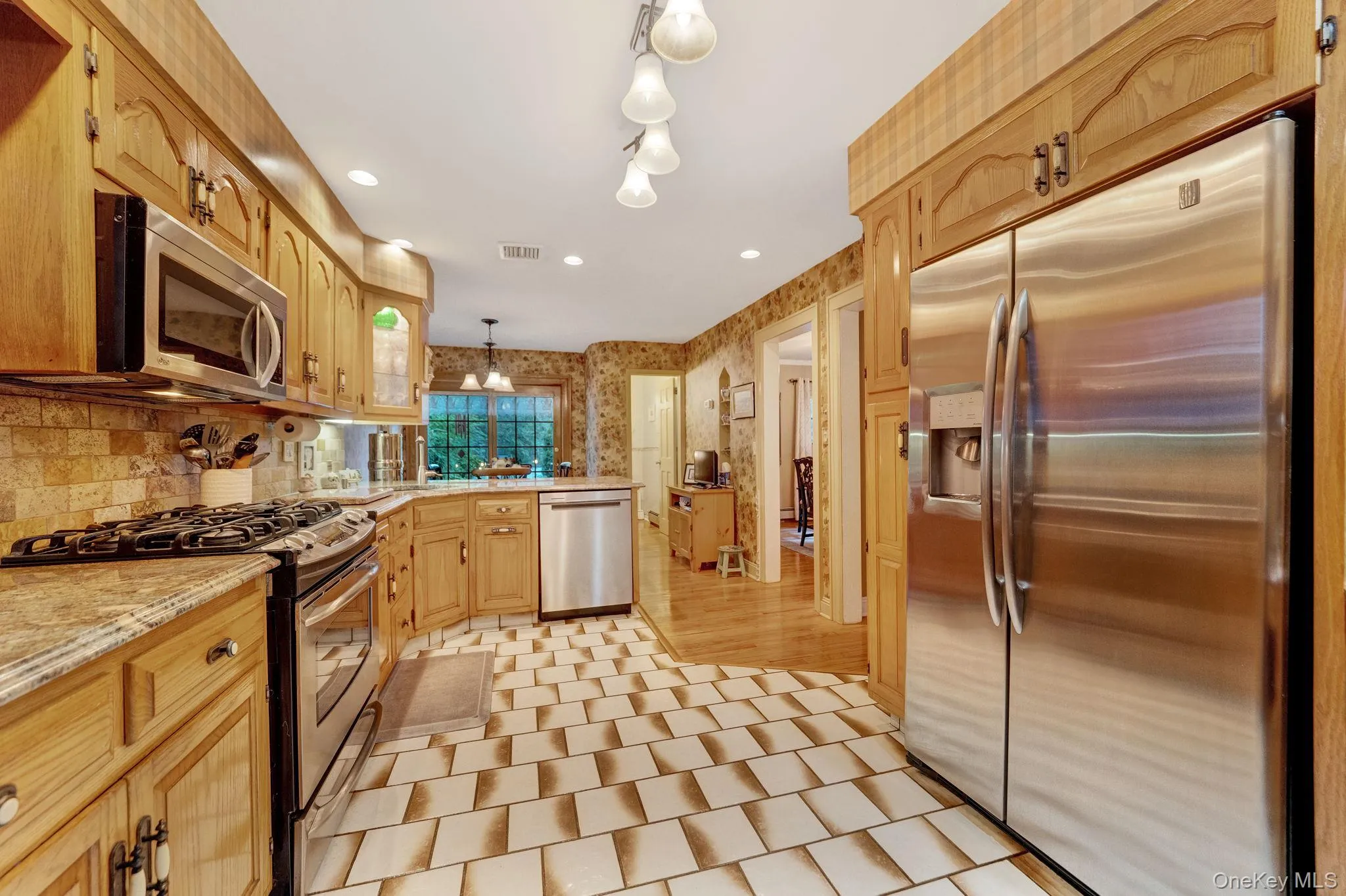 179 Scarcliffe Drive, Hempstead, NY, 3 Bedrooms Bedrooms, 7 Rooms Rooms,1 BathroomBathrooms,Residential,For Rent,Scarcliffe,0,1019875 179 Scarcliffe Drive, Hempstead, NY, 3 Bedrooms Bedrooms, 7 Rooms Rooms,1 BathroomBathrooms,Residential,For Rent,Scarcliffe,0,1019875