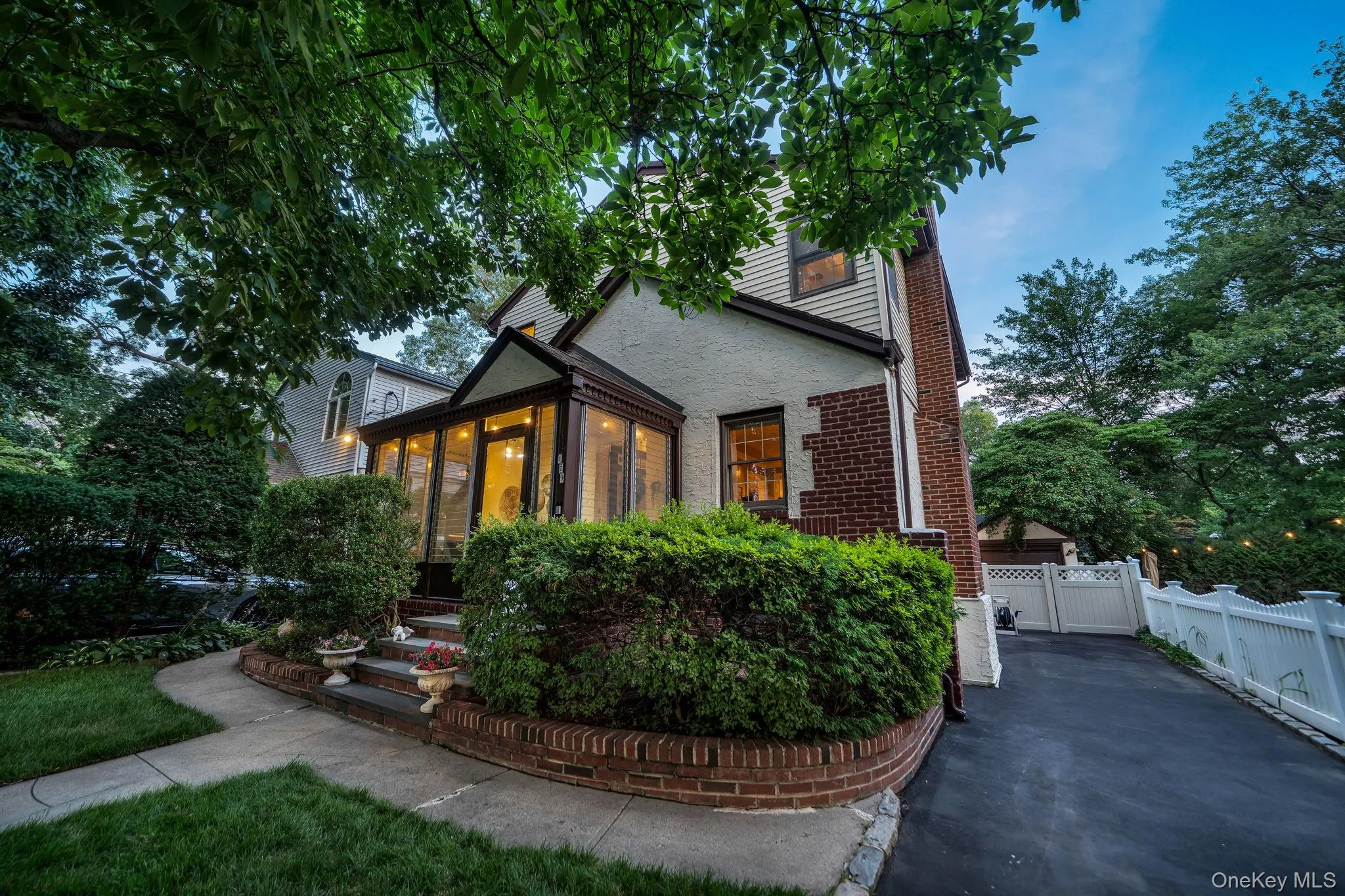 179 Scarcliffe Drive, Hempstead, NY, 3 Bedrooms Bedrooms, 7 Rooms Rooms,1 BathroomBathrooms,Residential,For Rent,Scarcliffe,0,1019875 179 Scarcliffe Drive, Hempstead, NY, 3 Bedrooms Bedrooms, 7 Rooms Rooms,1 BathroomBathrooms,Residential,For Rent,Scarcliffe,0,1019875