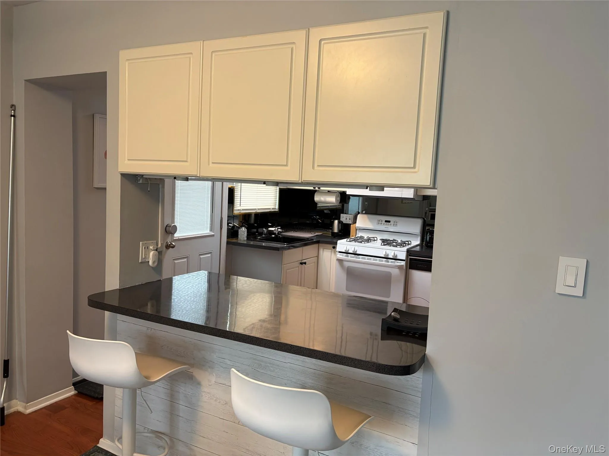 11 Madison Avenue, Hempstead, NY, 3 Bedrooms Bedrooms, 6 Rooms Rooms,2 BathroomsBathrooms,Residential,For Rent,Madison,0,1019877 11 Madison Avenue, Hempstead, NY, 3 Bedrooms Bedrooms, 6 Rooms Rooms,2 BathroomsBathrooms,Residential,For Rent,Madison,0,1019877