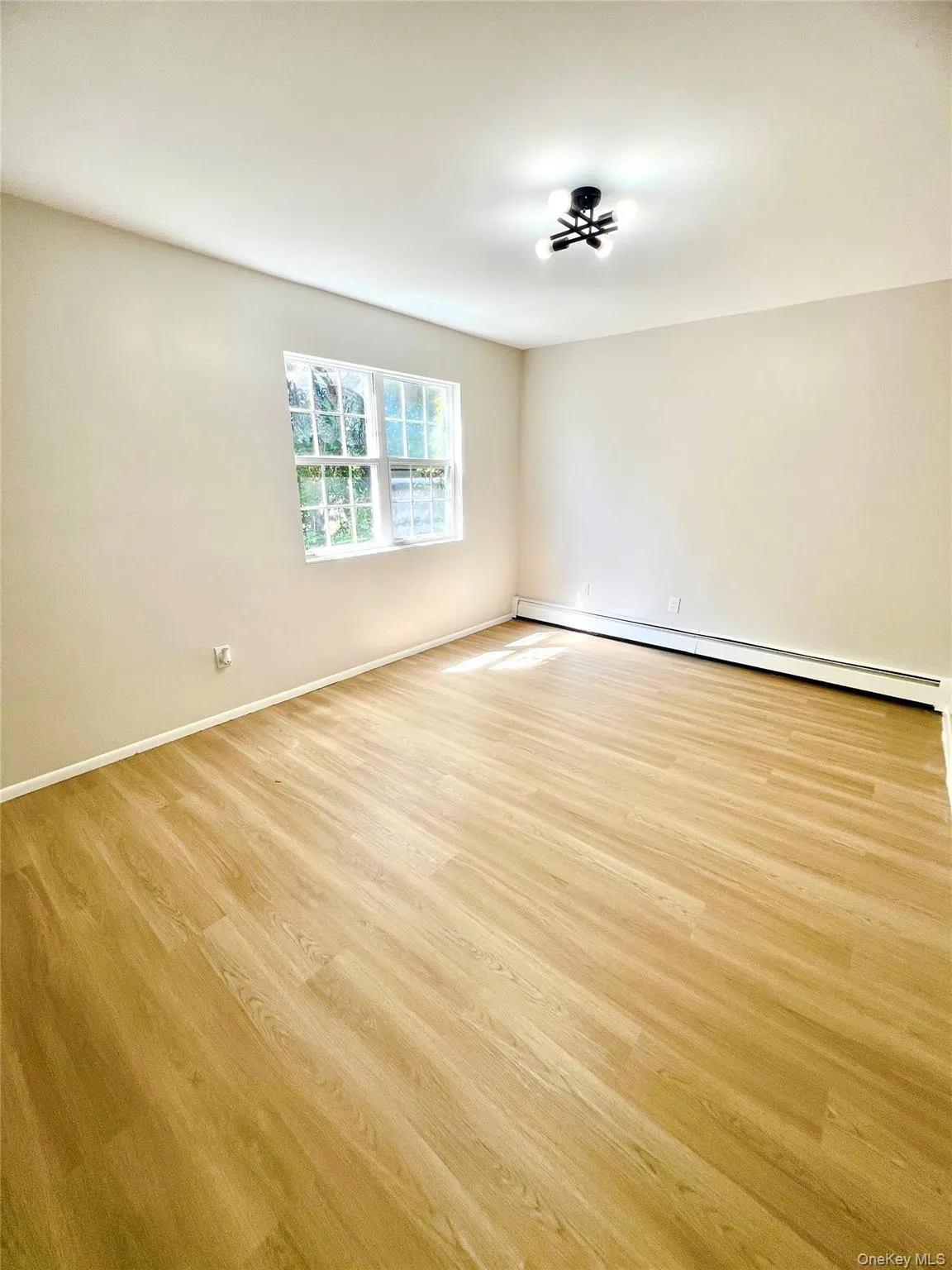 13-19 Cole Street, Port Jervis, NY, 1 Bedroom Bedrooms, 4 Rooms Rooms,1 BathroomBathrooms,Residential Lease,For Rent,Cole,0,1019879 13-19 Cole Street, Port Jervis, NY, 1 Bedroom Bedrooms, 4 Rooms Rooms,1 BathroomBathrooms,Residential Lease,For Rent,Cole,0,1019879