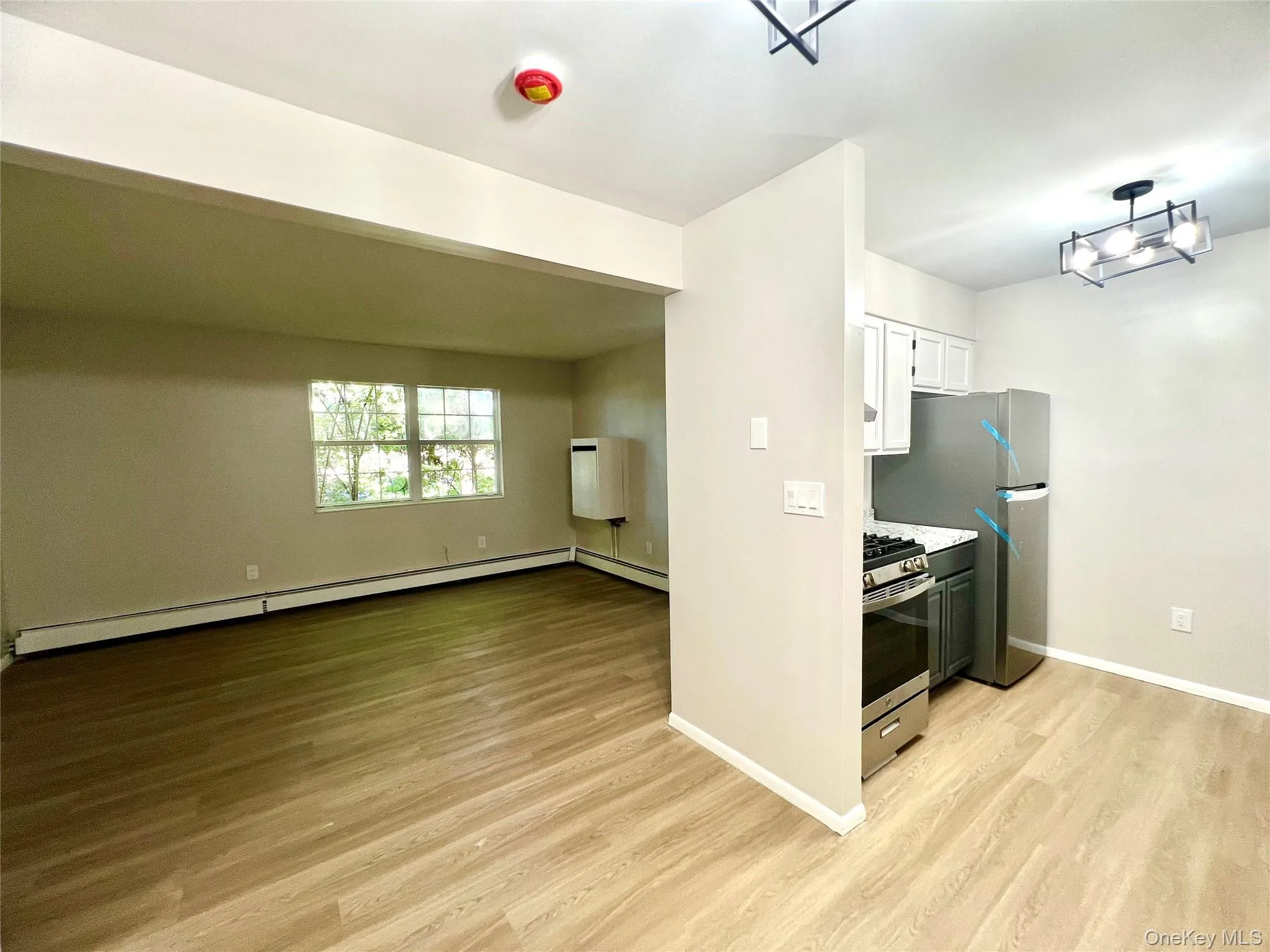 13-19 Cole Street, Port Jervis, NY, 1 Bedroom Bedrooms, 4 Rooms Rooms,1 BathroomBathrooms,Residential Lease,For Rent,Cole,0,1019879 13-19 Cole Street, Port Jervis, NY, 1 Bedroom Bedrooms, 4 Rooms Rooms,1 BathroomBathrooms,Residential Lease,For Rent,Cole,0,1019879