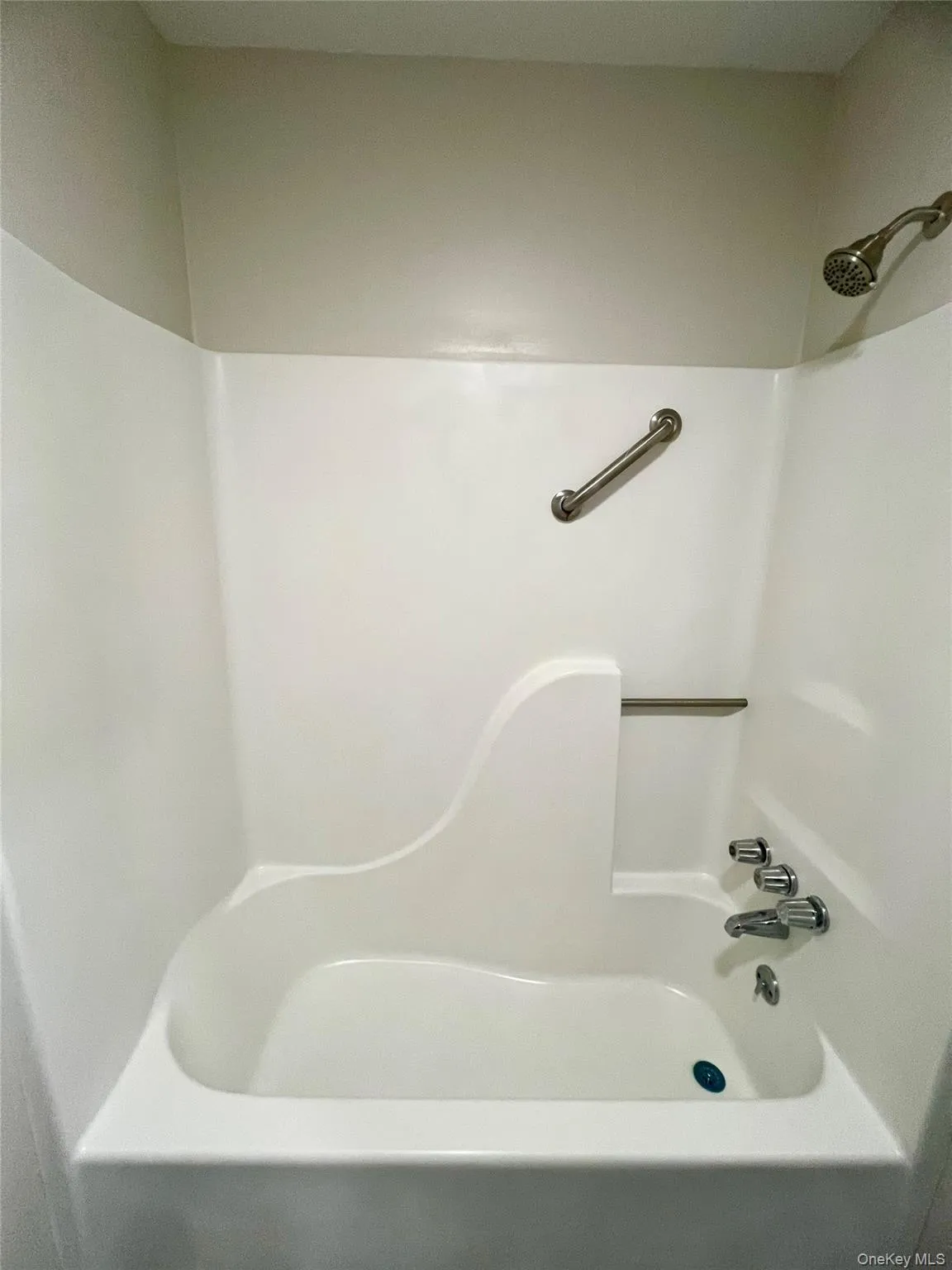 13-19 Cole Street, Port Jervis, NY, 1 Bedroom Bedrooms, 4 Rooms Rooms,1 BathroomBathrooms,Residential Lease,For Rent,Cole,0,1019879 13-19 Cole Street, Port Jervis, NY, 1 Bedroom Bedrooms, 4 Rooms Rooms,1 BathroomBathrooms,Residential Lease,For Rent,Cole,0,1019879