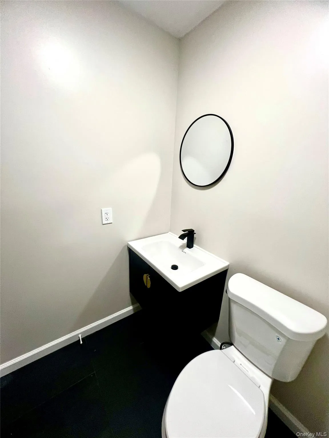 13-19 Cole Street, Port Jervis, NY, 1 Bedroom Bedrooms, 4 Rooms Rooms,1 BathroomBathrooms,Residential Lease,For Rent,Cole,0,1019879 13-19 Cole Street, Port Jervis, NY, 1 Bedroom Bedrooms, 4 Rooms Rooms,1 BathroomBathrooms,Residential Lease,For Rent,Cole,0,1019879