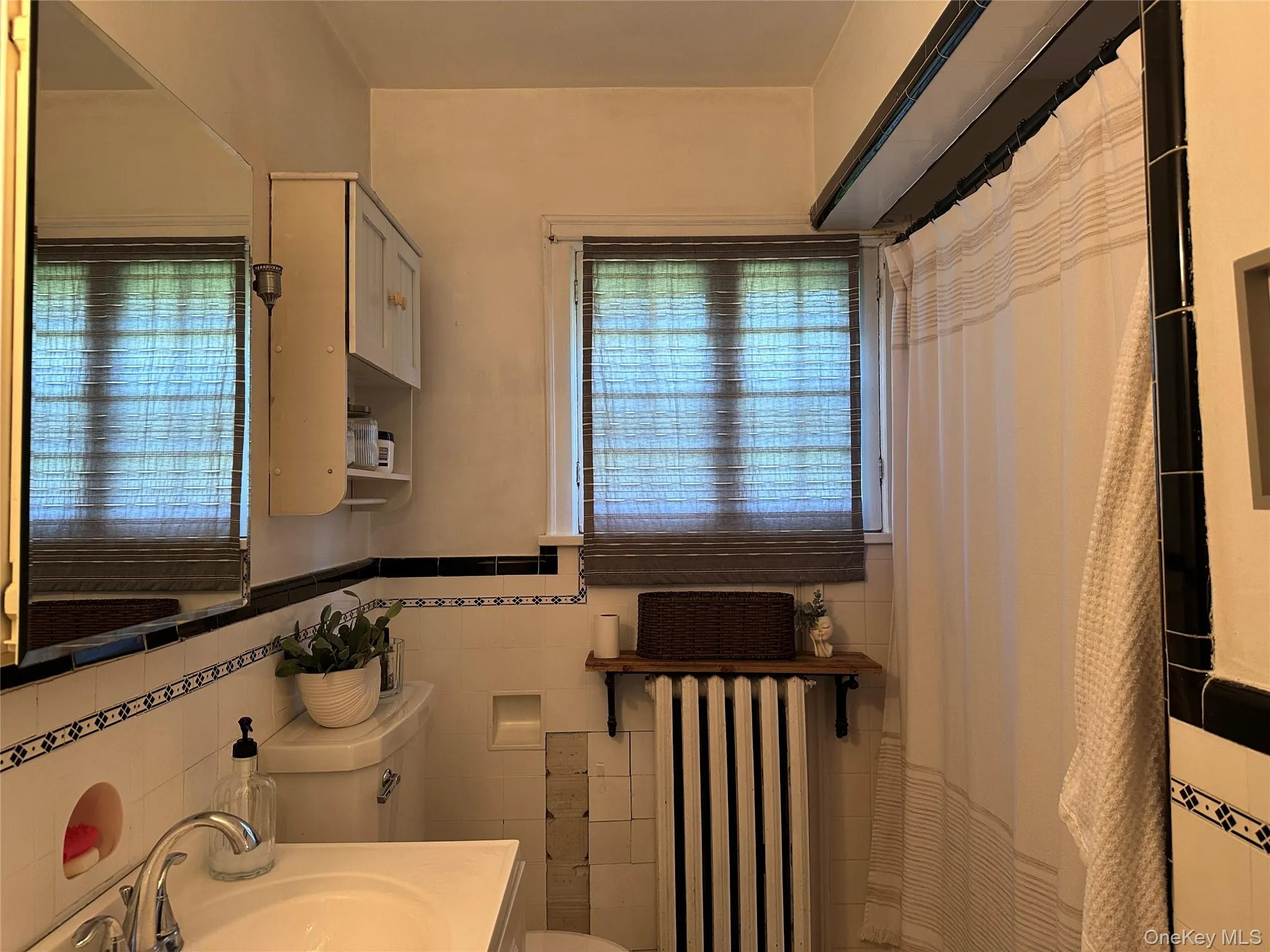 237 Windsor Highway, New Windsor, NY, 3 Bedrooms Bedrooms, 6 Rooms Rooms,1 BathroomBathrooms,Residential,For Rent,Windsor,0,1019884 237 Windsor Highway, New Windsor, NY, 3 Bedrooms Bedrooms, 6 Rooms Rooms,1 BathroomBathrooms,Residential,For Rent,Windsor,0,1019884