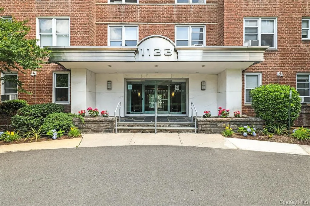 1133 Midland Avenue, Yonkers, NY, 2 Bedrooms Bedrooms, 4 Rooms Rooms,2 BathroomsBathrooms,Residential,For Rent,Midland,0,1019887 1133 Midland Avenue, Yonkers, NY, 2 Bedrooms Bedrooms, 4 Rooms Rooms,2 BathroomsBathrooms,Residential,For Rent,Midland,0,1019887