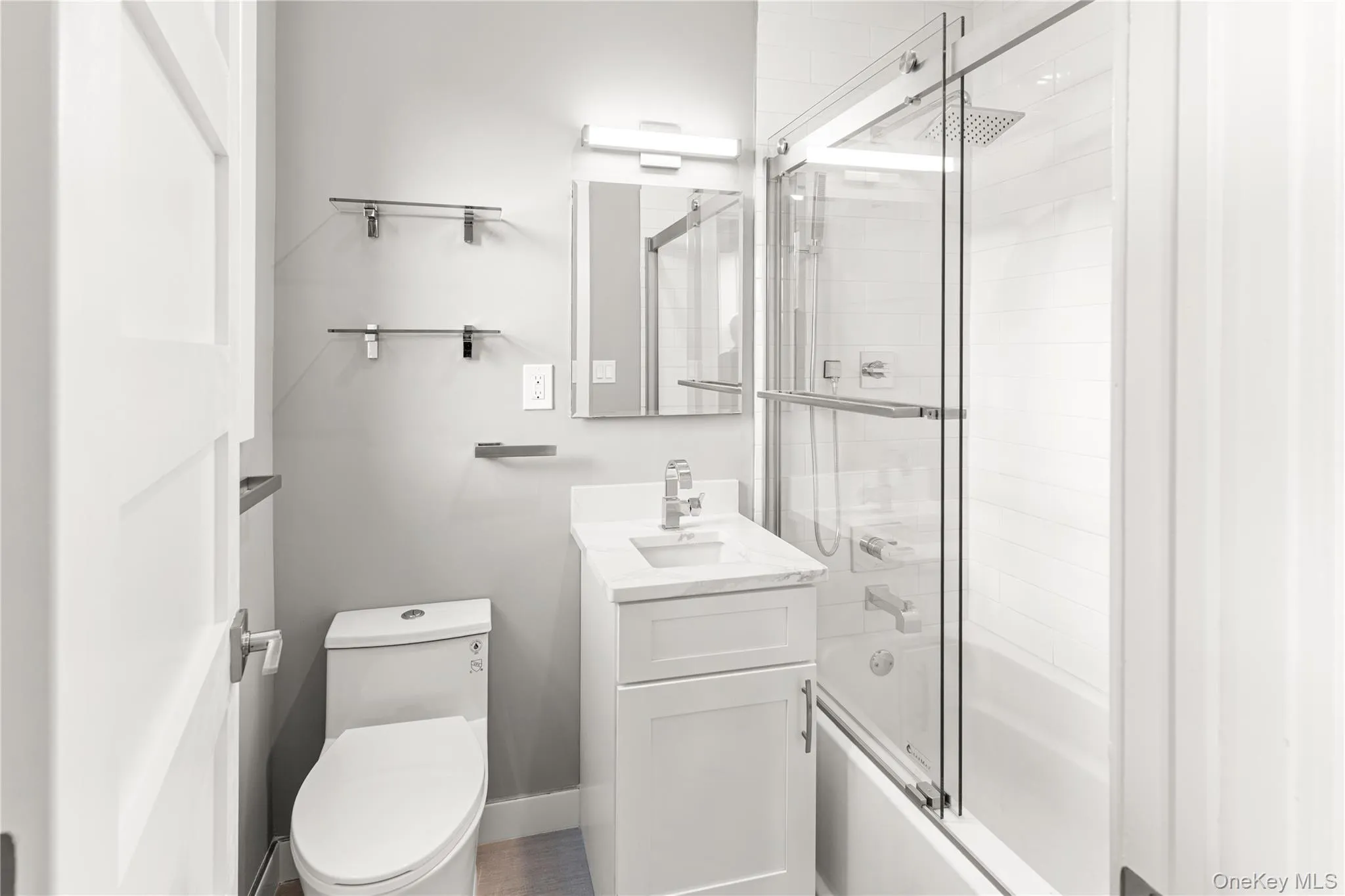 1133 Midland Avenue, Yonkers, NY, 2 Bedrooms Bedrooms, 4 Rooms Rooms,2 BathroomsBathrooms,Residential,For Rent,Midland,0,1019887 1133 Midland Avenue, Yonkers, NY, 2 Bedrooms Bedrooms, 4 Rooms Rooms,2 BathroomsBathrooms,Residential,For Rent,Midland,0,1019887