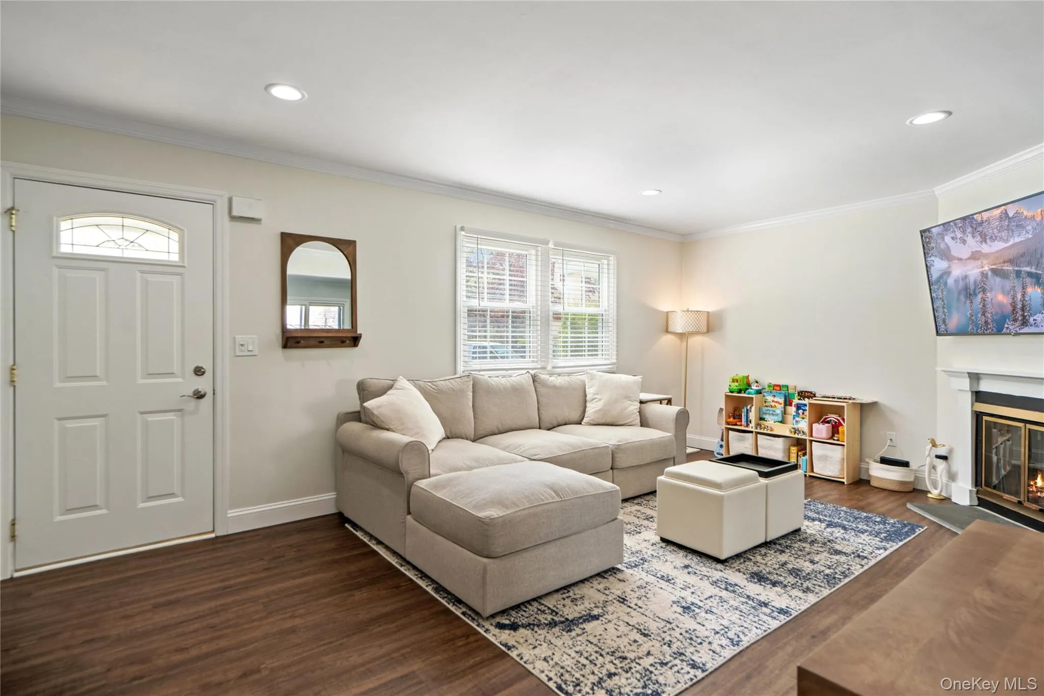 19 Paine Commons, Brookhaven, NY, 3 Bedrooms Bedrooms, 6 Rooms Rooms,1 BathroomBathrooms,Residential,For Rent,Paine Commons,0,1019890 19 Paine Commons, Brookhaven, NY, 3 Bedrooms Bedrooms, 6 Rooms Rooms,1 BathroomBathrooms,Residential,For Rent,Paine Commons,0,1019890