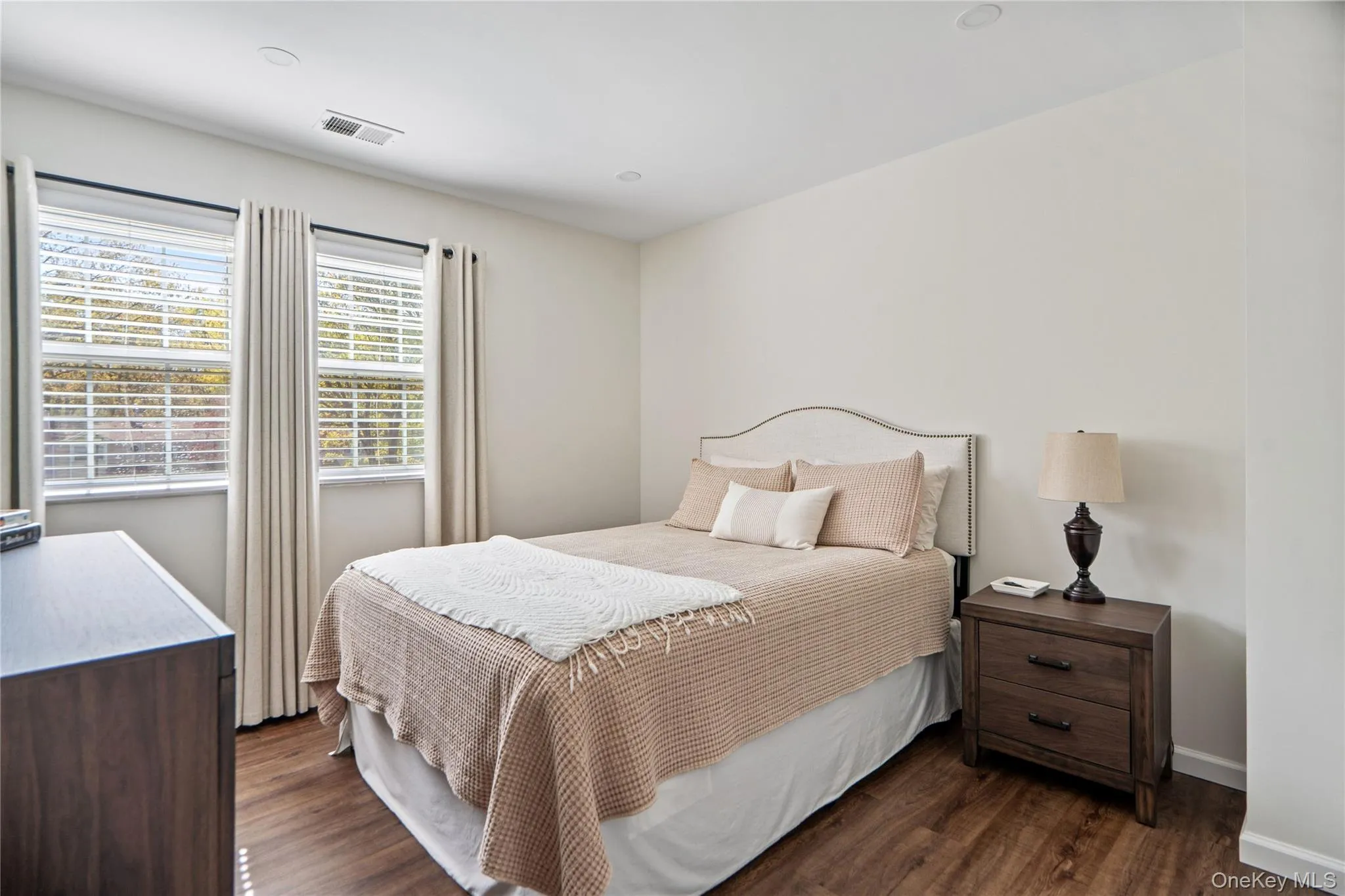 19 Paine Commons, Brookhaven, NY, 3 Bedrooms Bedrooms, 6 Rooms Rooms,1 BathroomBathrooms,Residential,For Rent,Paine Commons,0,1019890 19 Paine Commons, Brookhaven, NY, 3 Bedrooms Bedrooms, 6 Rooms Rooms,1 BathroomBathrooms,Residential,For Rent,Paine Commons,0,1019890