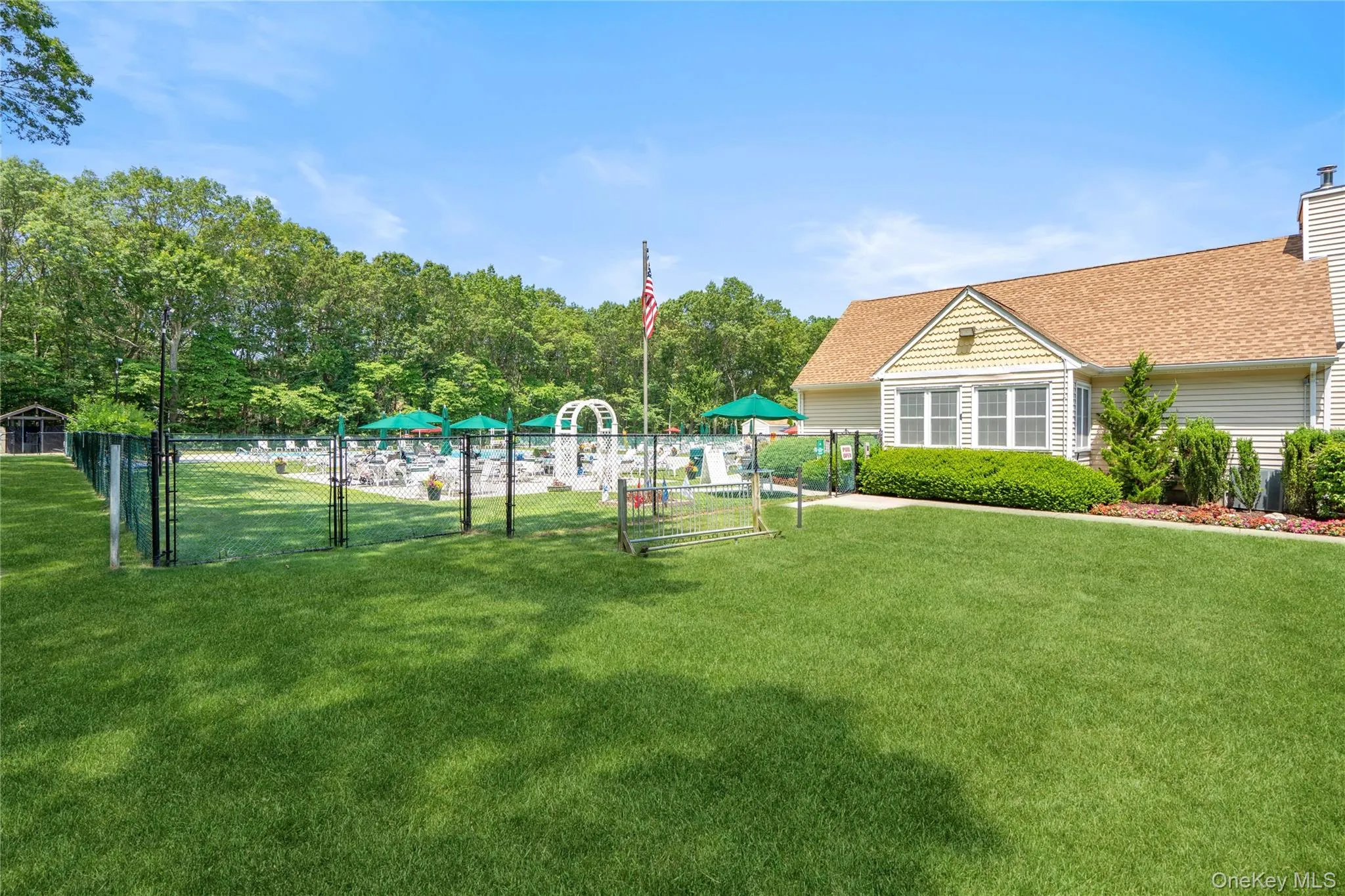 19 Paine Commons, Brookhaven, NY, 3 Bedrooms Bedrooms, 6 Rooms Rooms,1 BathroomBathrooms,Residential,For Rent,Paine Commons,0,1019890 19 Paine Commons, Brookhaven, NY, 3 Bedrooms Bedrooms, 6 Rooms Rooms,1 BathroomBathrooms,Residential,For Rent,Paine Commons,0,1019890