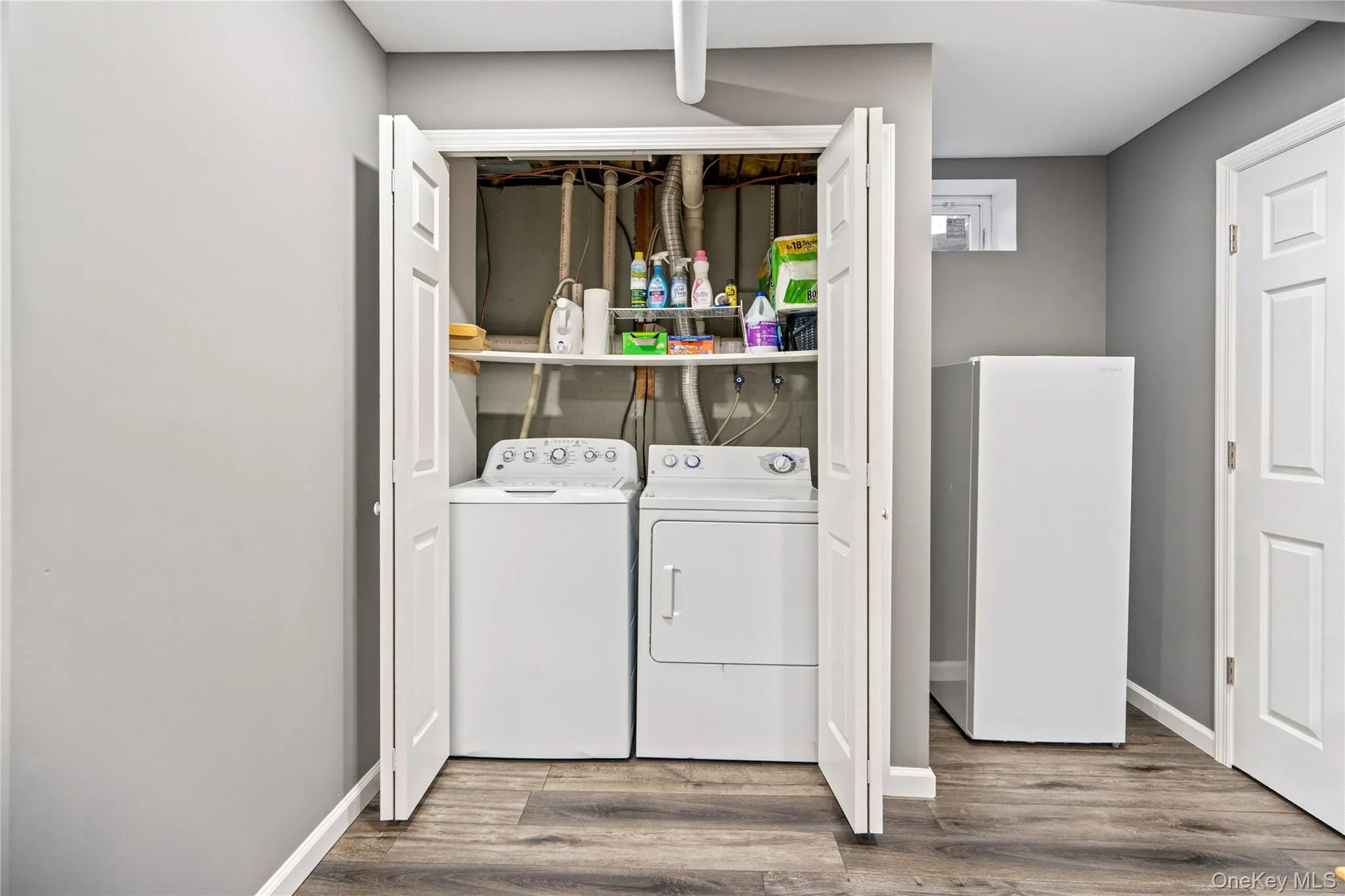 19 Paine Commons, Brookhaven, NY, 3 Bedrooms Bedrooms, 6 Rooms Rooms,1 BathroomBathrooms,Residential,For Rent,Paine Commons,0,1019890 19 Paine Commons, Brookhaven, NY, 3 Bedrooms Bedrooms, 6 Rooms Rooms,1 BathroomBathrooms,Residential,For Rent,Paine Commons,0,1019890