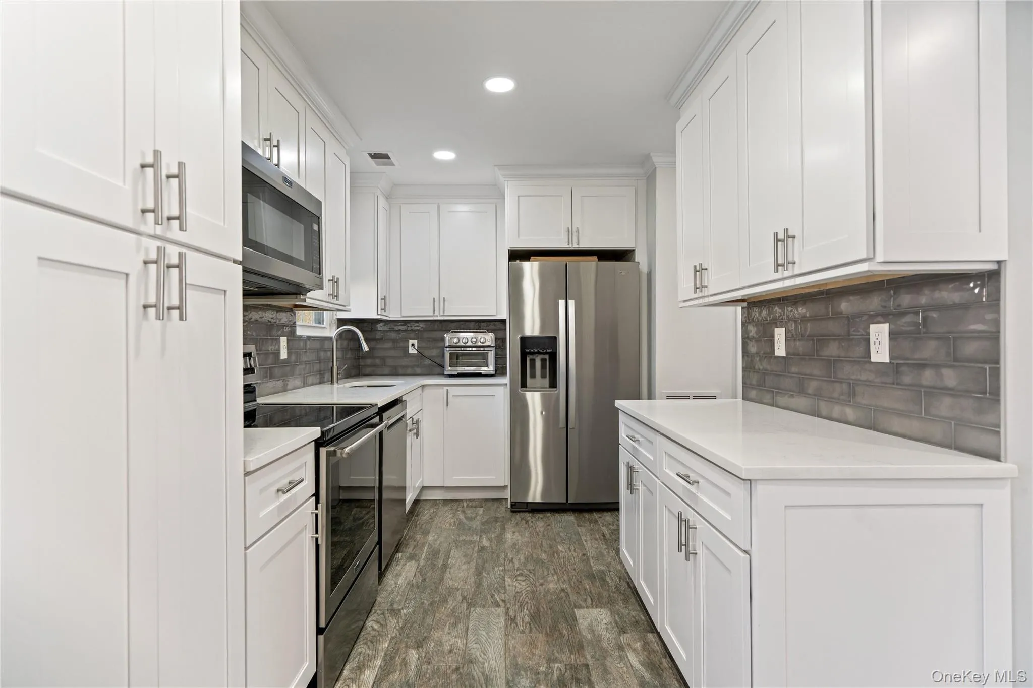 19 Paine Commons, Brookhaven, NY, 3 Bedrooms Bedrooms, 6 Rooms Rooms,1 BathroomBathrooms,Residential,For Rent,Paine Commons,0,1019890 19 Paine Commons, Brookhaven, NY, 3 Bedrooms Bedrooms, 6 Rooms Rooms,1 BathroomBathrooms,Residential,For Rent,Paine Commons,0,1019890