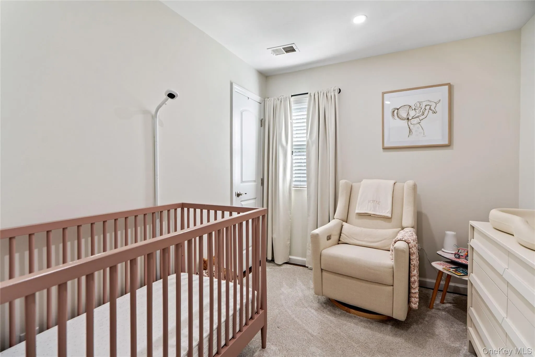 19 Paine Commons, Brookhaven, NY, 3 Bedrooms Bedrooms, 6 Rooms Rooms,1 BathroomBathrooms,Residential,For Rent,Paine Commons,0,1019890 19 Paine Commons, Brookhaven, NY, 3 Bedrooms Bedrooms, 6 Rooms Rooms,1 BathroomBathrooms,Residential,For Rent,Paine Commons,0,1019890