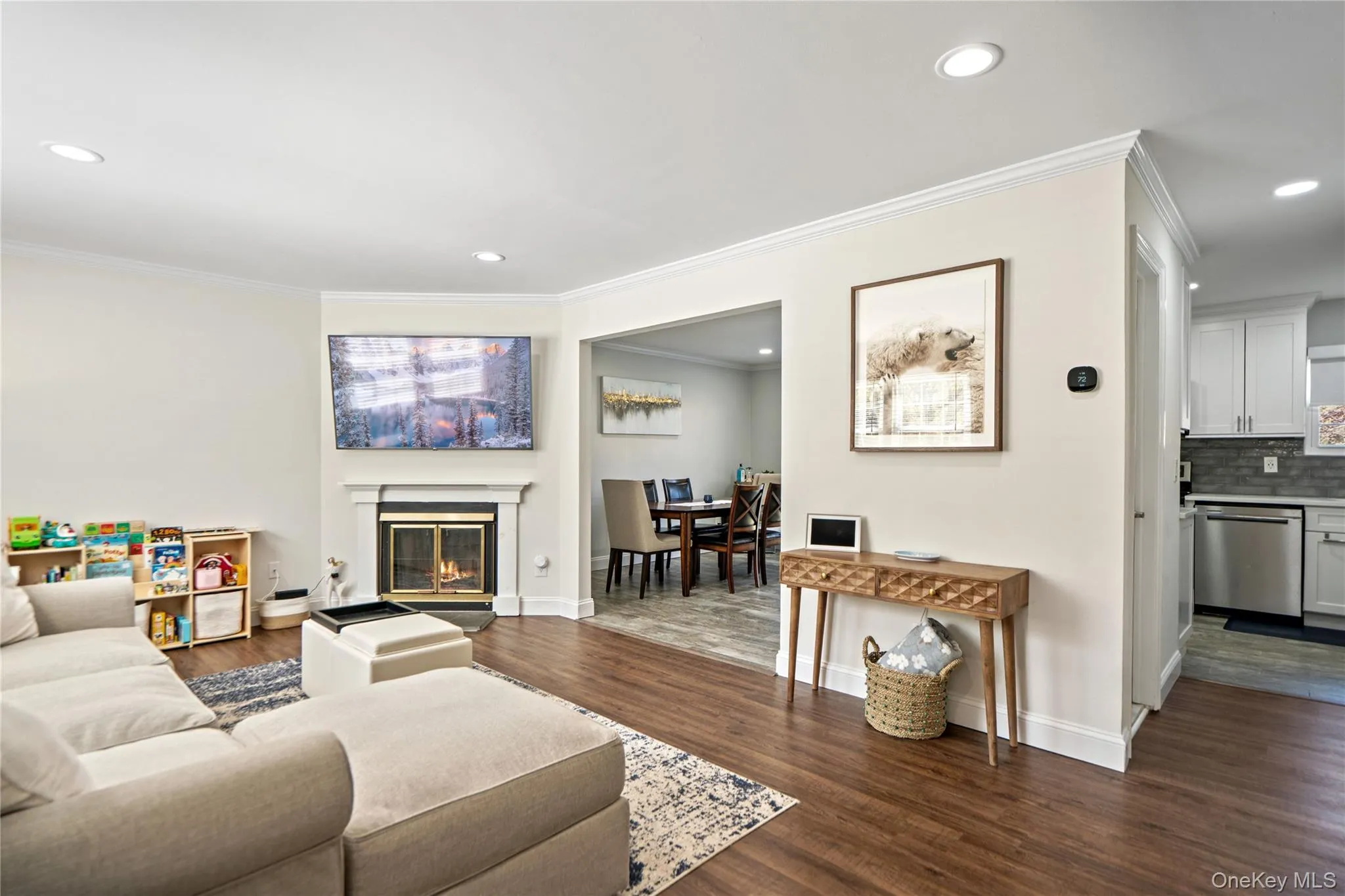 19 Paine Commons, Brookhaven, NY, 3 Bedrooms Bedrooms, 6 Rooms Rooms,1 BathroomBathrooms,Residential,For Rent,Paine Commons,0,1019890 19 Paine Commons, Brookhaven, NY, 3 Bedrooms Bedrooms, 6 Rooms Rooms,1 BathroomBathrooms,Residential,For Rent,Paine Commons,0,1019890