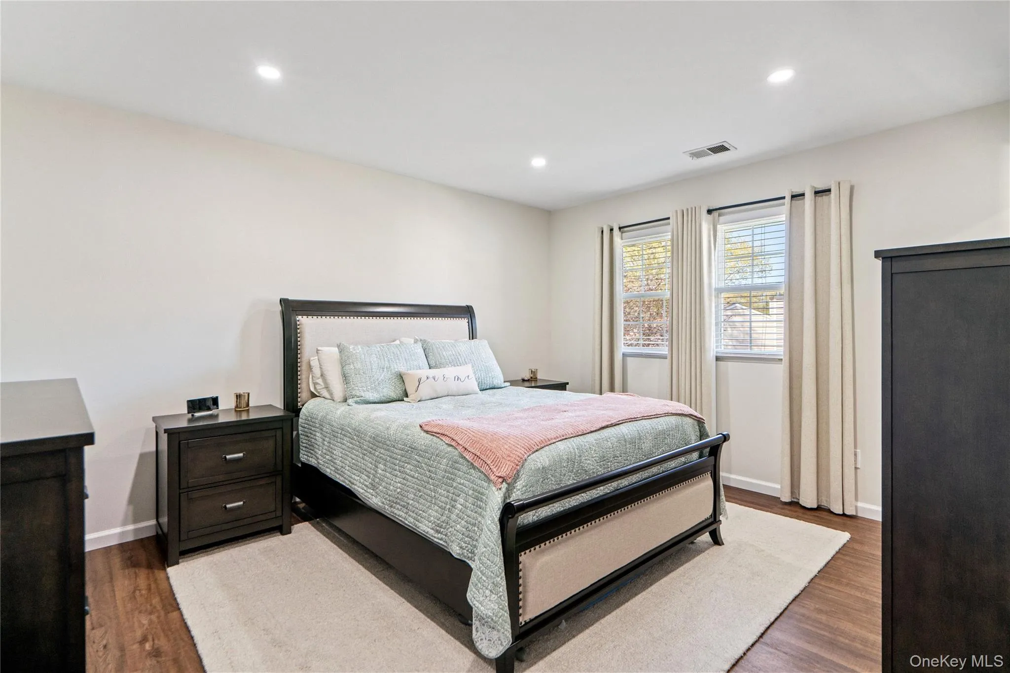 19 Paine Commons, Brookhaven, NY, 3 Bedrooms Bedrooms, 6 Rooms Rooms,1 BathroomBathrooms,Residential,For Rent,Paine Commons,0,1019890 19 Paine Commons, Brookhaven, NY, 3 Bedrooms Bedrooms, 6 Rooms Rooms,1 BathroomBathrooms,Residential,For Rent,Paine Commons,0,1019890