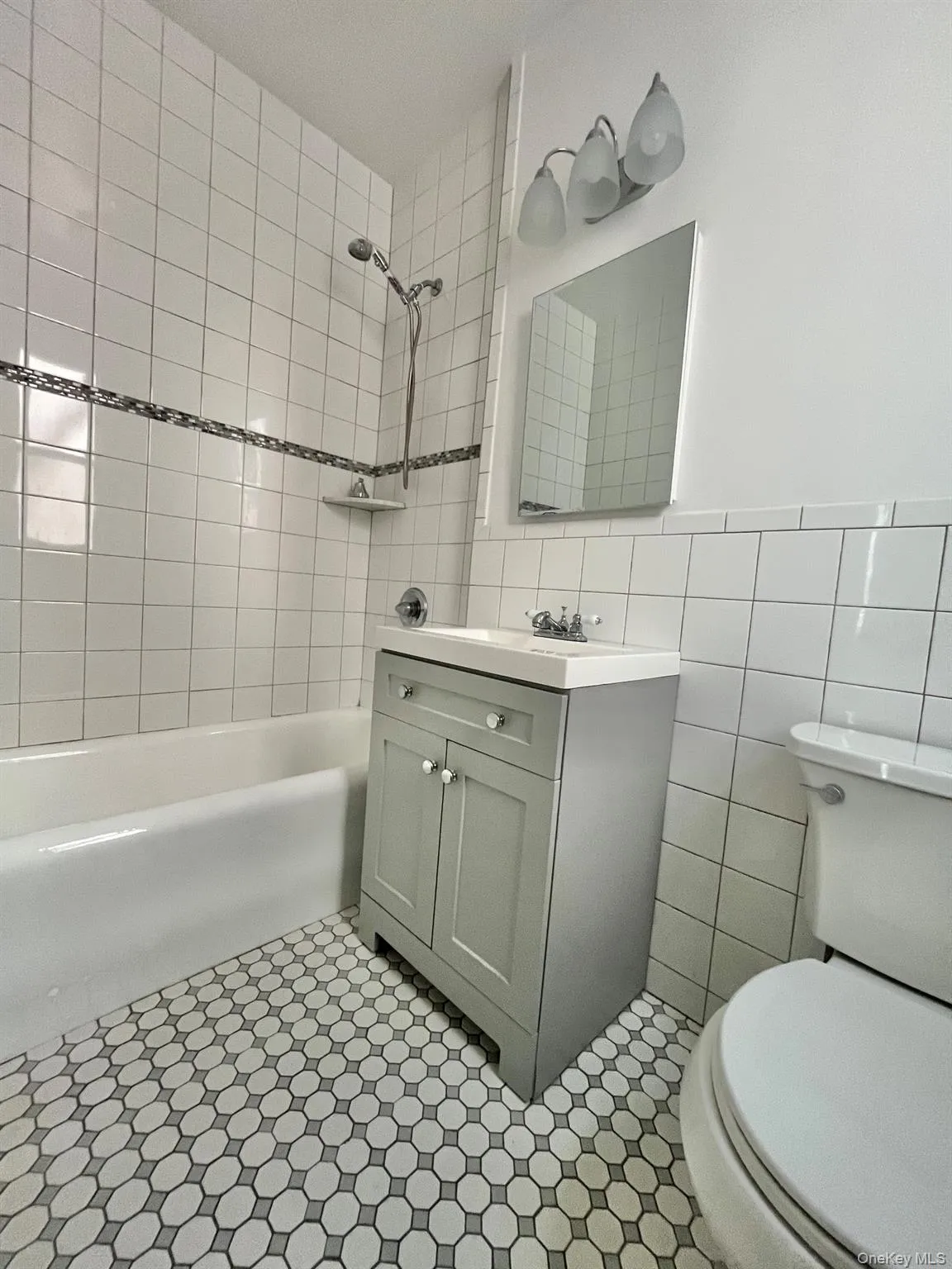 1440 Midland Avenue, Yonkers, NY, 1 Bedroom Bedrooms, 2 Rooms Rooms,1 BathroomBathrooms,Residential Lease,For Rent,Midland,0,1019893 1440 Midland Avenue, Yonkers, NY, 1 Bedroom Bedrooms, 2 Rooms Rooms,1 BathroomBathrooms,Residential Lease,For Rent,Midland,0,1019893