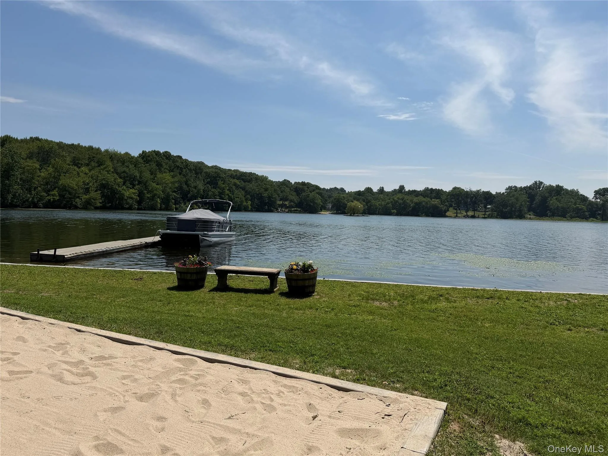 Peach Lake View Peach Lake View