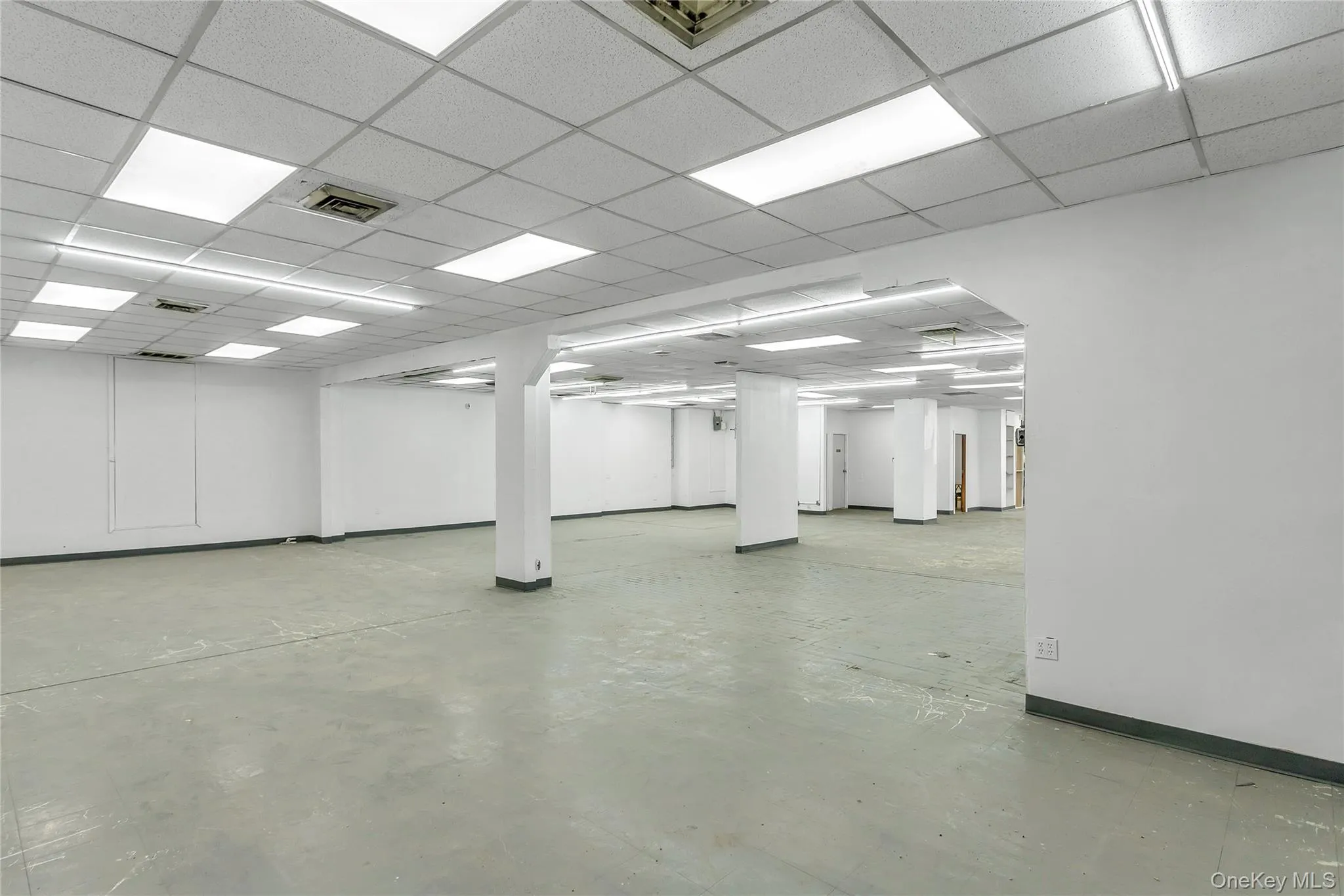 33-01 Queens Boulevard Street, New York, NY, ,Commercial Lease,For Rent,Queens Boulevard,0,1019898 33-01 Queens Boulevard Street, New York, NY, ,Commercial Lease,For Rent,Queens Boulevard,0,1019898