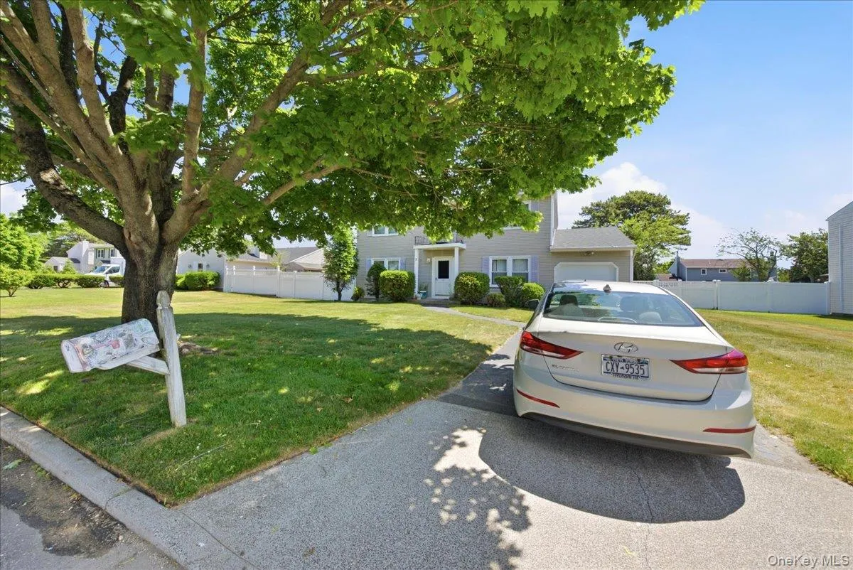 7 Apple Blossom Lane, Brookhaven, NY, 4 Bedrooms Bedrooms, 10 Rooms Rooms,3 BathroomsBathrooms,Residential,For Rent,Apple Blossom,0,1019899 7 Apple Blossom Lane, Brookhaven, NY, 4 Bedrooms Bedrooms, 10 Rooms Rooms,3 BathroomsBathrooms,Residential,For Rent,Apple Blossom,0,1019899