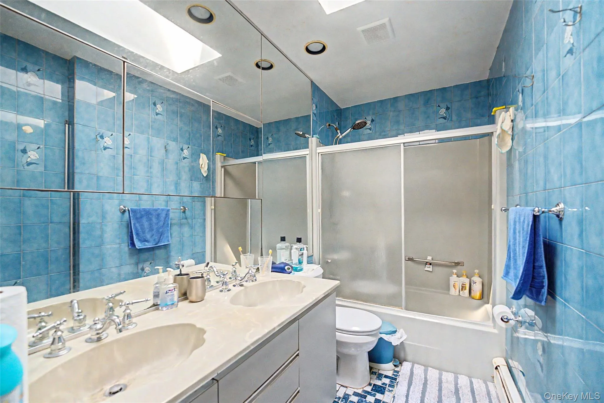14 Laurel Place, Hempstead, NY, 5 Bedrooms Bedrooms, 7 Rooms Rooms,2 BathroomsBathrooms,Residential,For Rent,Laurel,0,1019900 14 Laurel Place, Hempstead, NY, 5 Bedrooms Bedrooms, 7 Rooms Rooms,2 BathroomsBathrooms,Residential,For Rent,Laurel,0,1019900