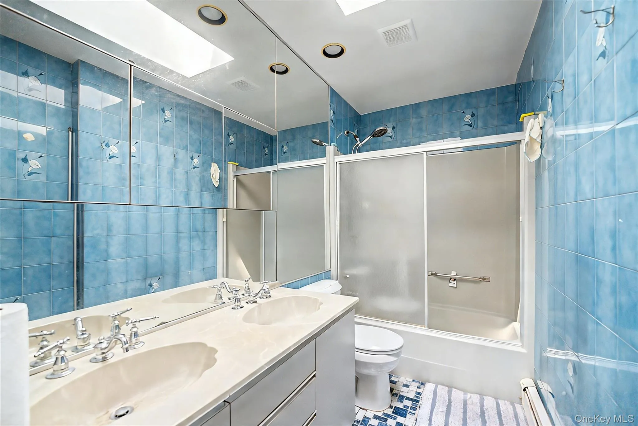 14 Laurel Place, Hempstead, NY, 5 Bedrooms Bedrooms, 7 Rooms Rooms,2 BathroomsBathrooms,Residential,For Rent,Laurel,0,1019900 14 Laurel Place, Hempstead, NY, 5 Bedrooms Bedrooms, 7 Rooms Rooms,2 BathroomsBathrooms,Residential,For Rent,Laurel,0,1019900