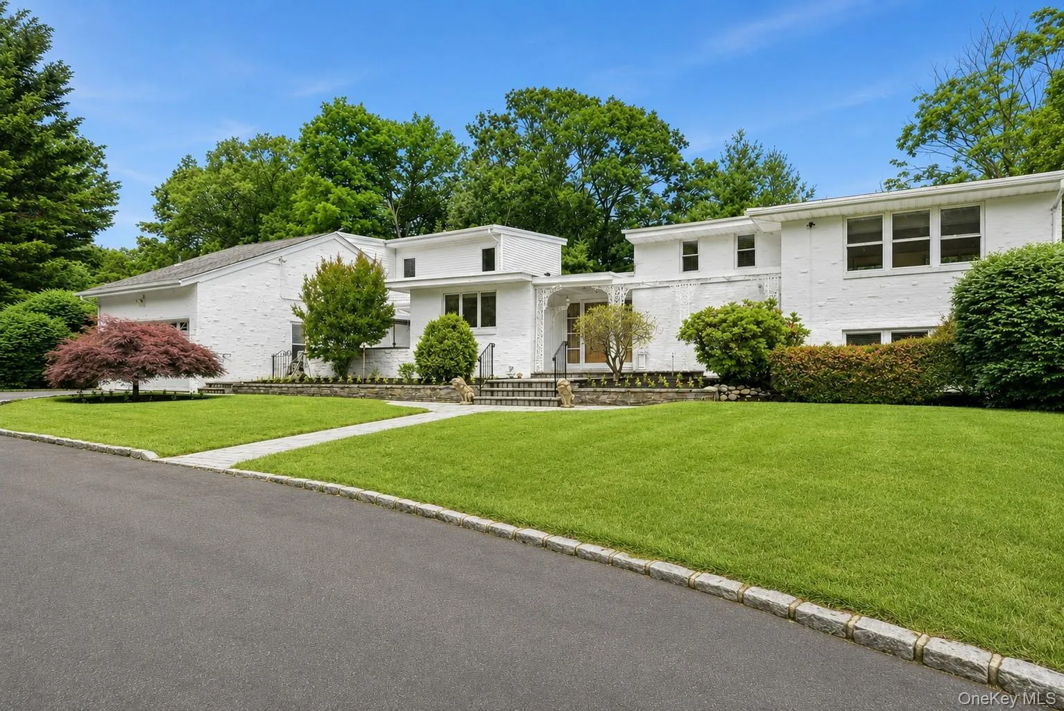 Welcome to 39 Upper Drive, Huntington Bay Welcome to 39 Upper Drive, Huntington Bay