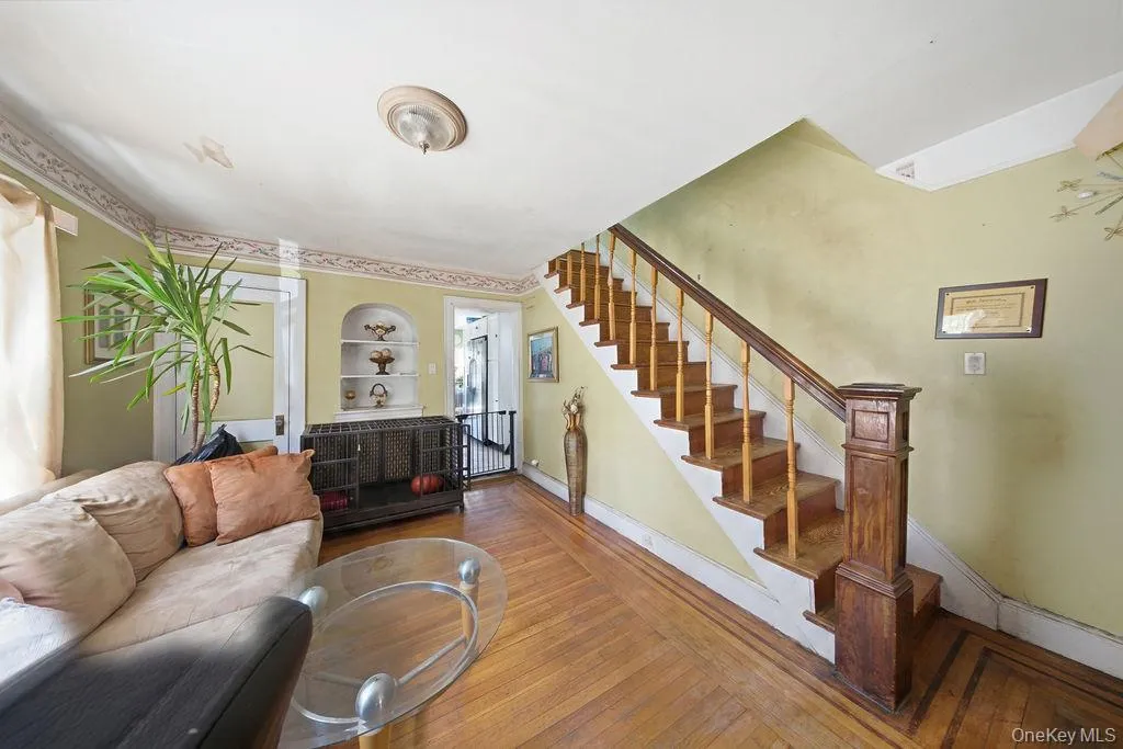 137-48 171st Street, New York, NY, 2 Bedrooms Bedrooms, 5 Rooms Rooms,2 BathroomsBathrooms,Residential,For Rent,171st,0,1019907 137-48 171st Street, New York, NY, 2 Bedrooms Bedrooms, 5 Rooms Rooms,2 BathroomsBathrooms,Residential,For Rent,171st,0,1019907