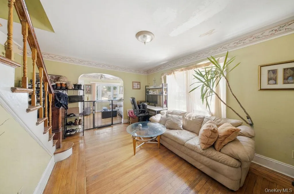 137-48 171st Street, New York, NY, 2 Bedrooms Bedrooms, 5 Rooms Rooms,2 BathroomsBathrooms,Residential,For Rent,171st,0,1019907 137-48 171st Street, New York, NY, 2 Bedrooms Bedrooms, 5 Rooms Rooms,2 BathroomsBathrooms,Residential,For Rent,171st,0,1019907