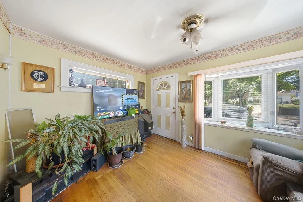 137-48 171st Street, New York, NY, 2 Bedrooms Bedrooms, 5 Rooms Rooms,2 BathroomsBathrooms,Residential,For Rent,171st,0,1019907 137-48 171st Street, New York, NY, 2 Bedrooms Bedrooms, 5 Rooms Rooms,2 BathroomsBathrooms,Residential,For Rent,171st,0,1019907