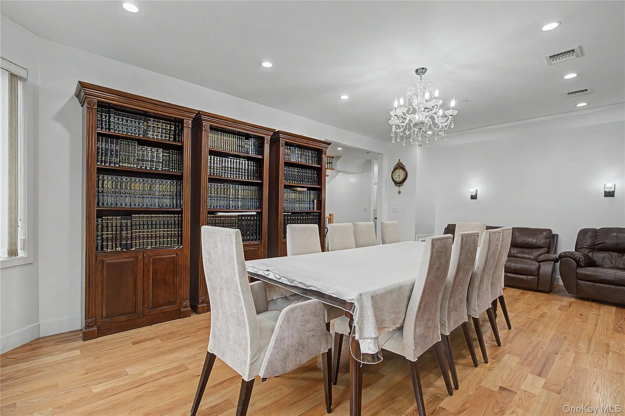 151 Blauvelt, Ramapo, NY, 5 Bedrooms Bedrooms, 9 Rooms Rooms,2 BathroomsBathrooms,Residential,For Rent,Blauvelt,0,1019911 151 Blauvelt, Ramapo, NY, 5 Bedrooms Bedrooms, 9 Rooms Rooms,2 BathroomsBathrooms,Residential,For Rent,Blauvelt,0,1019911