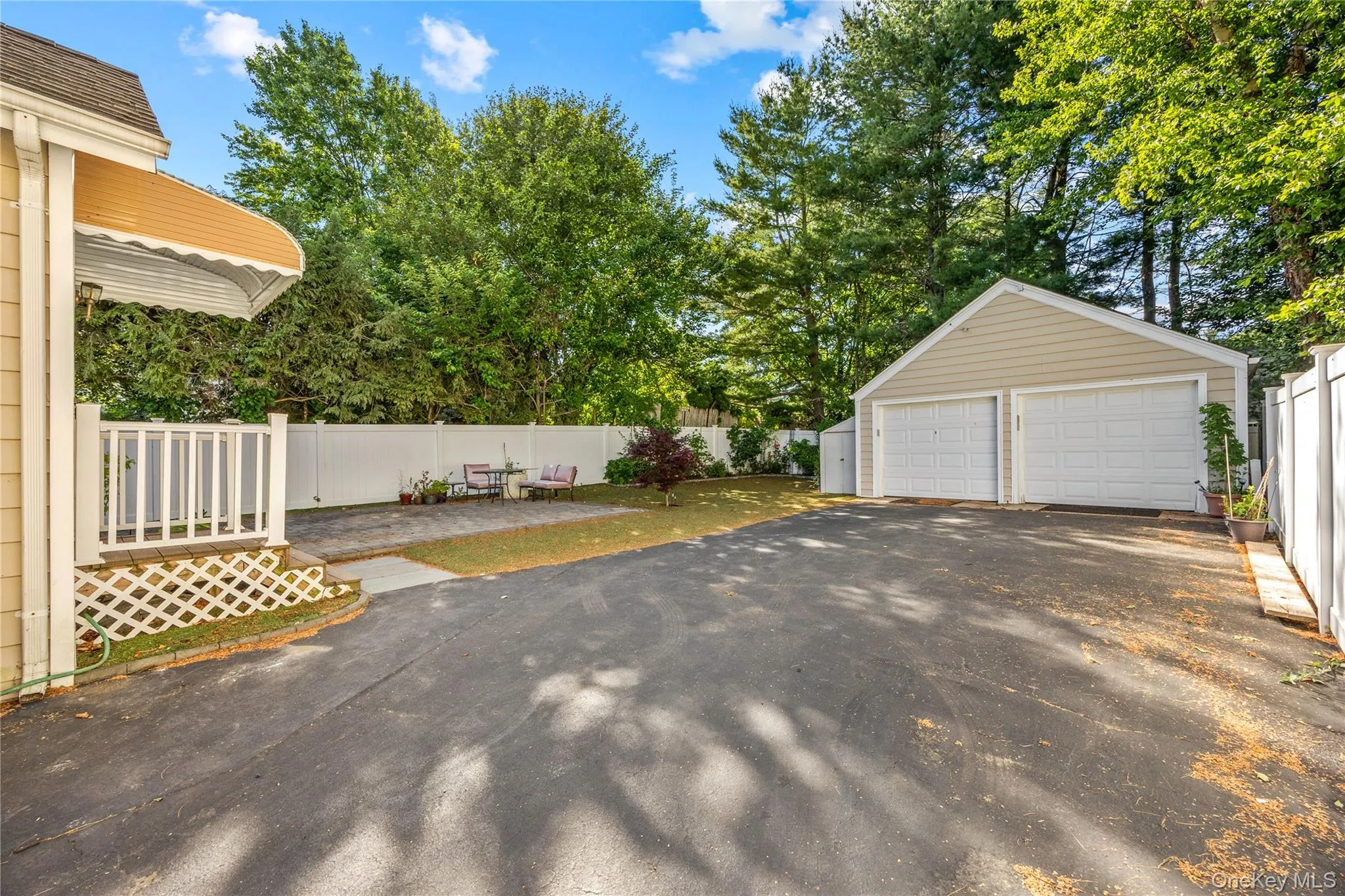 15 Pershing Avenue, Oyster Bay, NY, 3 Bedrooms Bedrooms, 8 Rooms Rooms,2 BathroomsBathrooms,Residential,For Rent,Pershing,0,1019915 15 Pershing Avenue, Oyster Bay, NY, 3 Bedrooms Bedrooms, 8 Rooms Rooms,2 BathroomsBathrooms,Residential,For Rent,Pershing,0,1019915