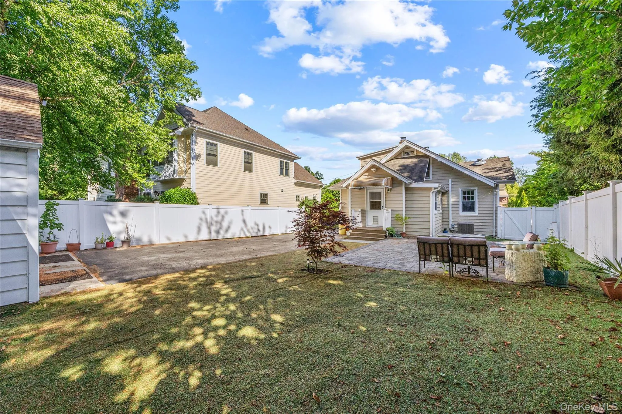 15 Pershing Avenue, Oyster Bay, NY, 3 Bedrooms Bedrooms, 8 Rooms Rooms,2 BathroomsBathrooms,Residential,For Rent,Pershing,0,1019915 15 Pershing Avenue, Oyster Bay, NY, 3 Bedrooms Bedrooms, 8 Rooms Rooms,2 BathroomsBathrooms,Residential,For Rent,Pershing,0,1019915