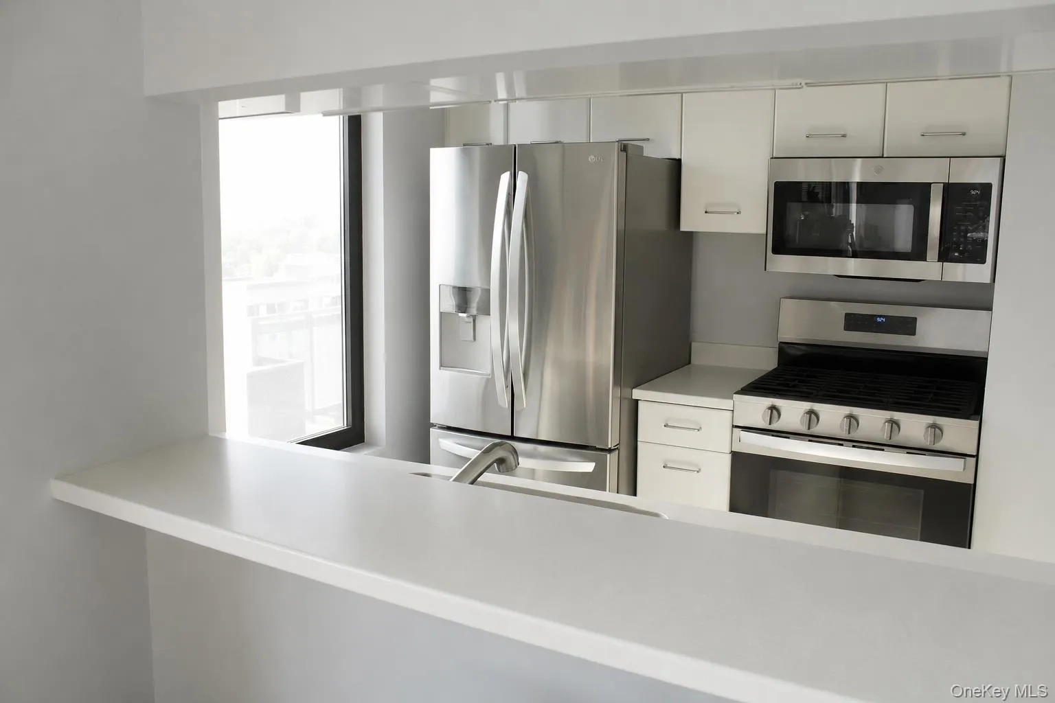 4 Martine Avenue, White Plains, NY, 2 Bedrooms Bedrooms, 5 Rooms Rooms,2 BathroomsBathrooms,Residential,For Rent,Martine,0,1019920 4 Martine Avenue, White Plains, NY, 2 Bedrooms Bedrooms, 5 Rooms Rooms,2 BathroomsBathrooms,Residential,For Rent,Martine,0,1019920