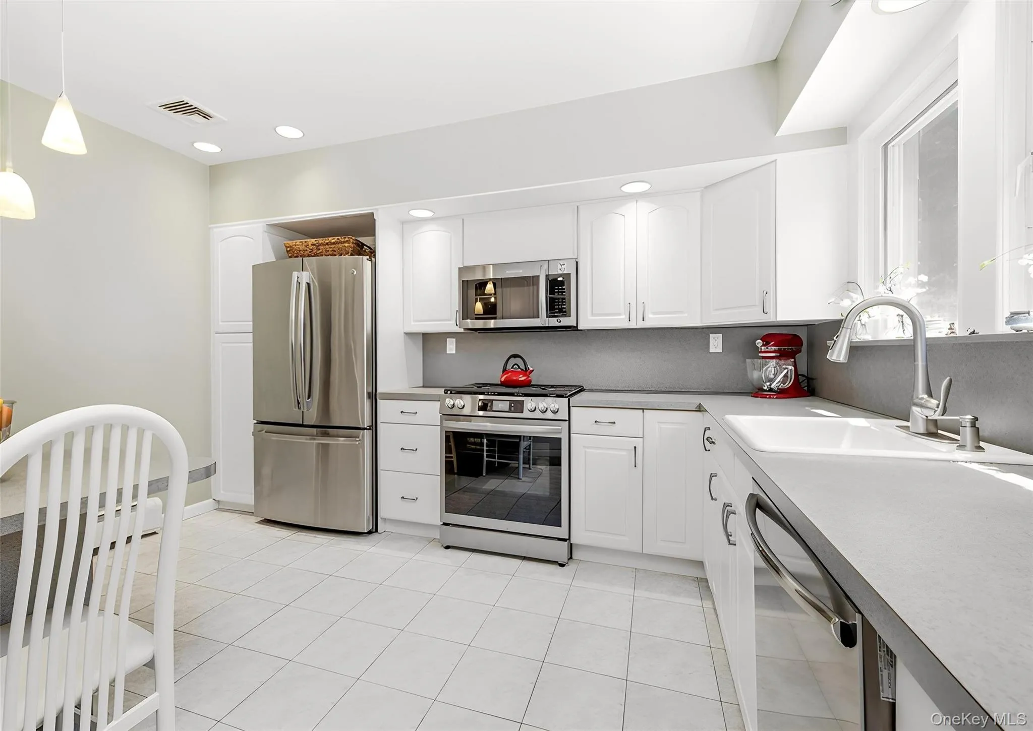 75 Wagg Avenue, Hempstead, NY, 3 Bedrooms Bedrooms, 6 Rooms Rooms,3 BathroomsBathrooms,Residential,For Rent,Wagg,0,1019923 75 Wagg Avenue, Hempstead, NY, 3 Bedrooms Bedrooms, 6 Rooms Rooms,3 BathroomsBathrooms,Residential,For Rent,Wagg,0,1019923