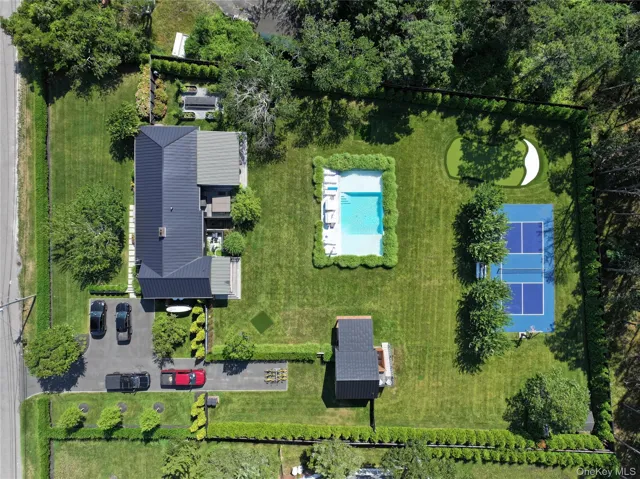 32 Inlet W Road, Southampton, New York 11946