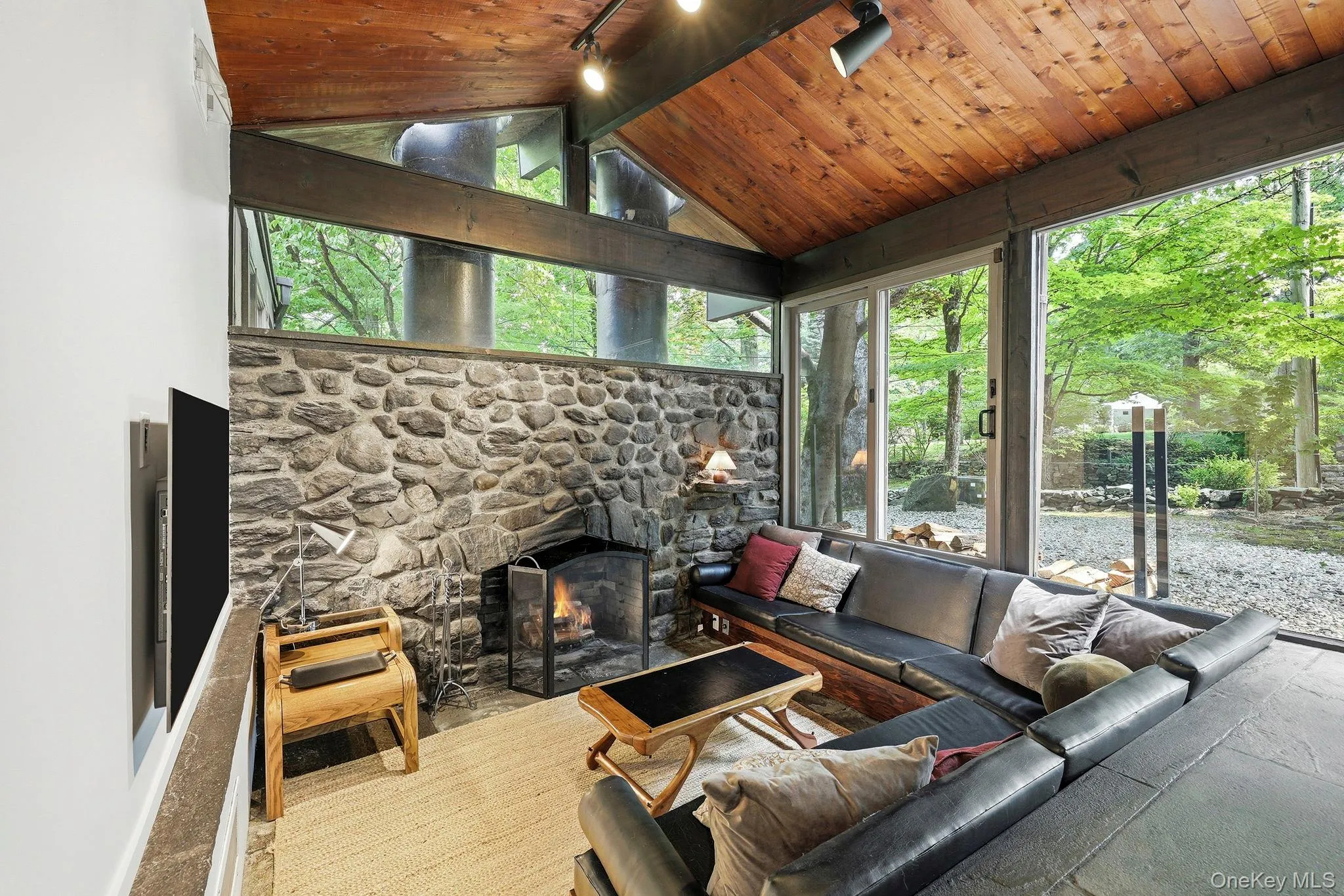670 Long Hill Road, Ossining, NY, 4 Bedrooms Bedrooms, 8 Rooms Rooms,2 BathroomsBathrooms,Residential,For Rent,Long Hill,0,1019928 670 Long Hill Road, Ossining, NY, 4 Bedrooms Bedrooms, 8 Rooms Rooms,2 BathroomsBathrooms,Residential,For Rent,Long Hill,0,1019928