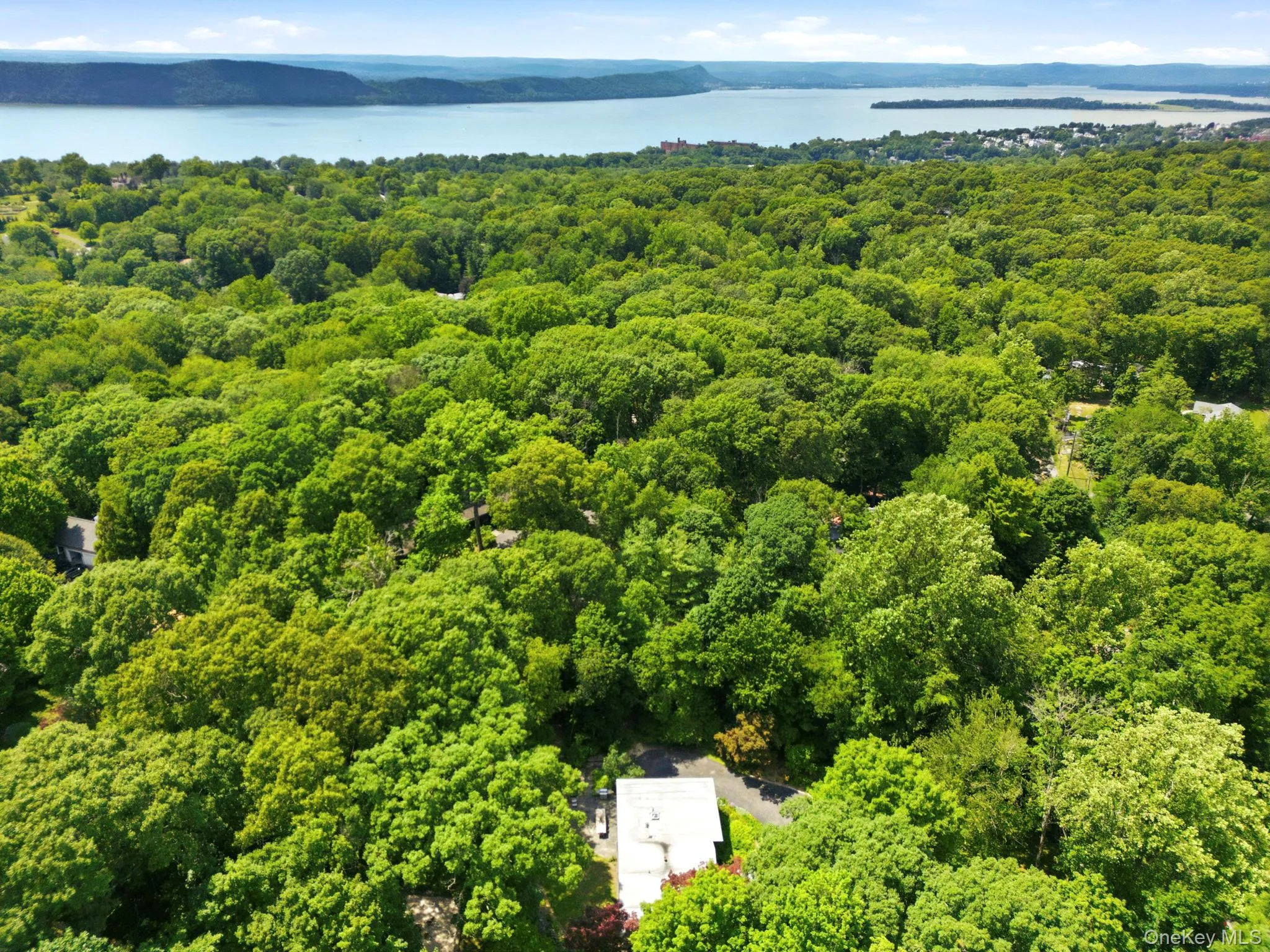 670 Long Hill Road, Ossining, NY, 4 Bedrooms Bedrooms, 8 Rooms Rooms,2 BathroomsBathrooms,Residential,For Rent,Long Hill,0,1019928 670 Long Hill Road, Ossining, NY, 4 Bedrooms Bedrooms, 8 Rooms Rooms,2 BathroomsBathrooms,Residential,For Rent,Long Hill,0,1019928