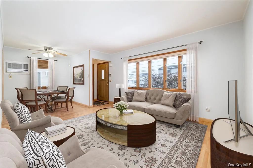 159 Nevada Street, Oyster Bay, NY, 3 Bedrooms Bedrooms, 7 Rooms Rooms,1 BathroomBathrooms,Residential,For Rent,Nevada,0,1019931 159 Nevada Street, Oyster Bay, NY, 3 Bedrooms Bedrooms, 7 Rooms Rooms,1 BathroomBathrooms,Residential,For Rent,Nevada,0,1019931