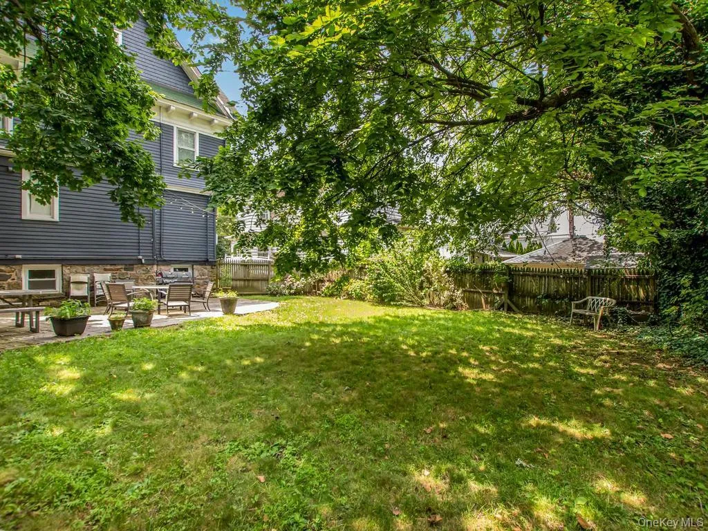 101 Belvedere Drive, Yonkers, NY, 7 Bedrooms Bedrooms, 10 Rooms Rooms,3 BathroomsBathrooms,Residential,For Rent,Belvedere,0,1019933 101 Belvedere Drive, Yonkers, NY, 7 Bedrooms Bedrooms, 10 Rooms Rooms,3 BathroomsBathrooms,Residential,For Rent,Belvedere,0,1019933