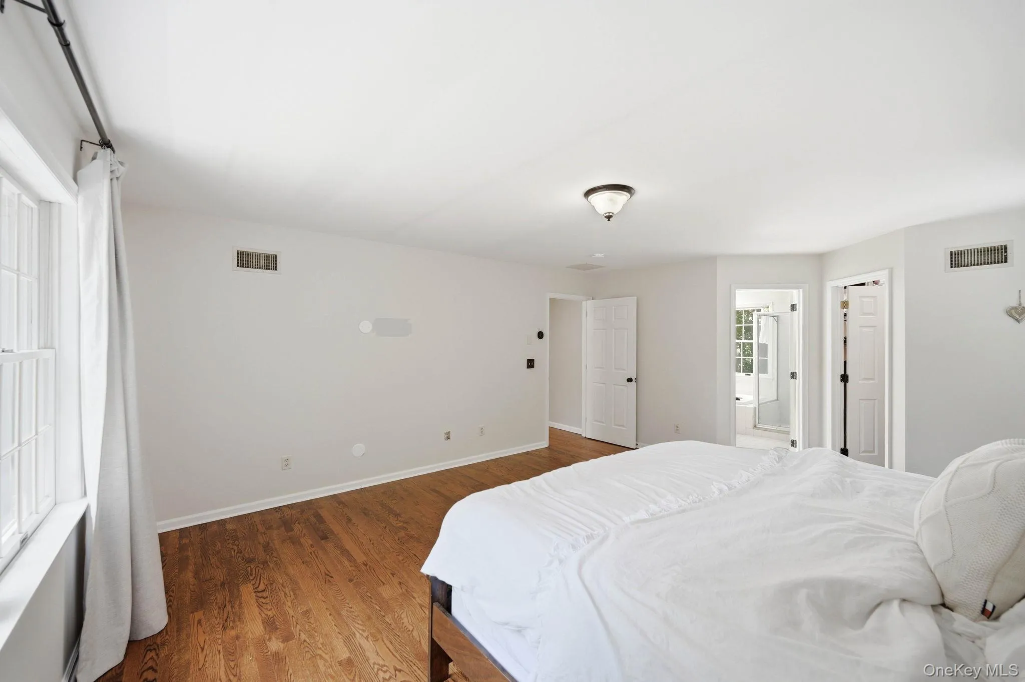 8 Sills Court, Warwick (town), NY, 4 Bedrooms Bedrooms, 9 Rooms Rooms,3 BathroomsBathrooms,Residential,For Rent,Sills,0,1019935 8 Sills Court, Warwick (town), NY, 4 Bedrooms Bedrooms, 9 Rooms Rooms,3 BathroomsBathrooms,Residential,For Rent,Sills,0,1019935