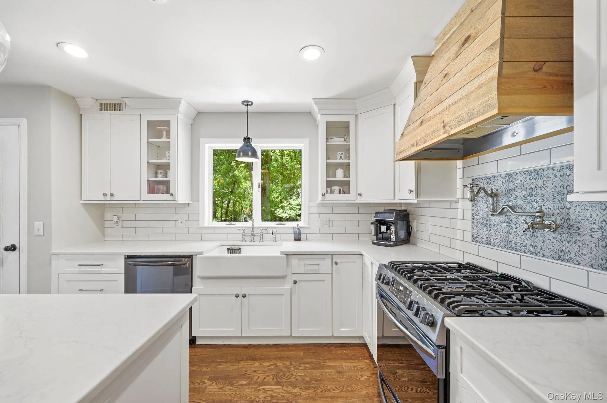 8 Sills Court, Warwick (town), NY, 4 Bedrooms Bedrooms, 9 Rooms Rooms,3 BathroomsBathrooms,Residential,For Rent,Sills,0,1019935 8 Sills Court, Warwick (town), NY, 4 Bedrooms Bedrooms, 9 Rooms Rooms,3 BathroomsBathrooms,Residential,For Rent,Sills,0,1019935