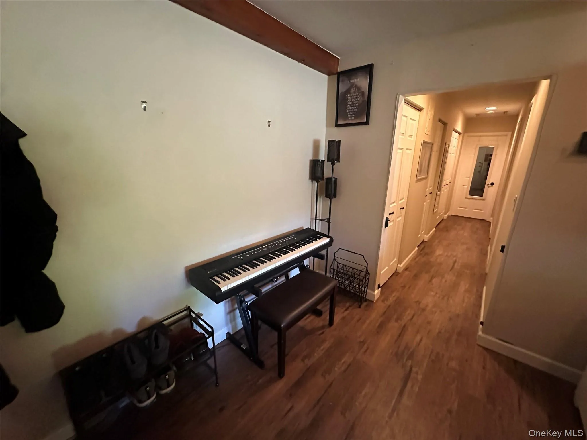 1613 Old Country Road, Greenburgh, NY, 2 Bedrooms Bedrooms, 5 Rooms Rooms,1 BathroomBathrooms,Residential,For Rent,Old Country,0,1019936 1613 Old Country Road, Greenburgh, NY, 2 Bedrooms Bedrooms, 5 Rooms Rooms,1 BathroomBathrooms,Residential,For Rent,Old Country,0,1019936