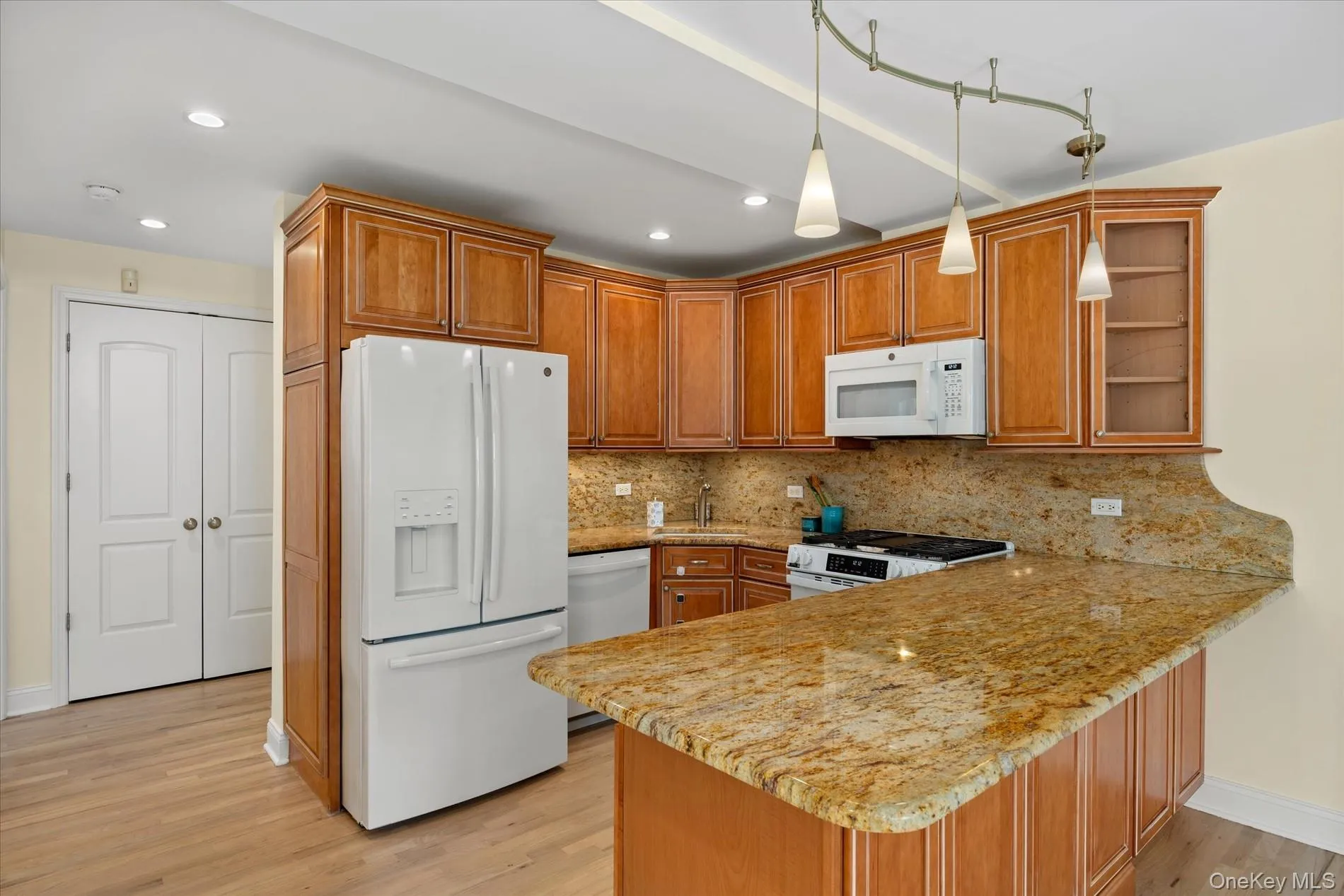 188 Beach 101st Street, New York, NY, 2 Bedrooms Bedrooms, 5 Rooms Rooms,2 BathroomsBathrooms,Residential,For Rent,Beach 101st,0,1019938 188 Beach 101st Street, New York, NY, 2 Bedrooms Bedrooms, 5 Rooms Rooms,2 BathroomsBathrooms,Residential,For Rent,Beach 101st,0,1019938