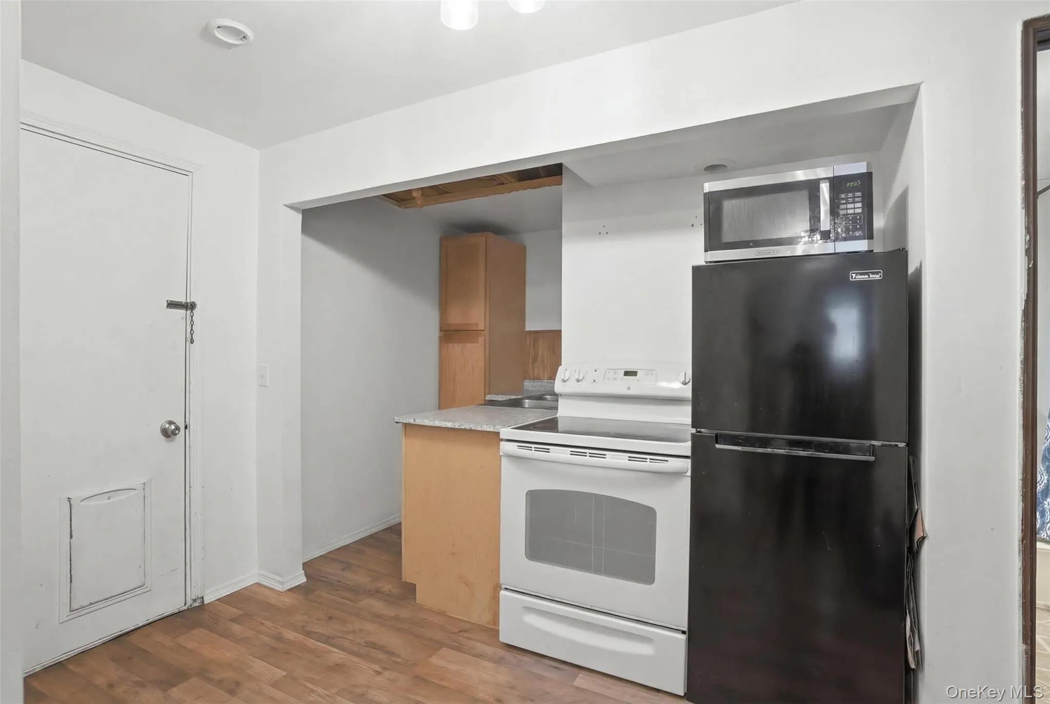 4 Riverside Drive, Shawangunk, NY, 4 Bedrooms Bedrooms, 9 Rooms Rooms,3 BathroomsBathrooms,Residential,For Rent,Riverside,0,1019939 4 Riverside Drive, Shawangunk, NY, 4 Bedrooms Bedrooms, 9 Rooms Rooms,3 BathroomsBathrooms,Residential,For Rent,Riverside,0,1019939