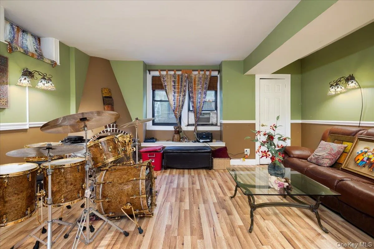 217-16 48th Avenue, New York, NY, 3 Bedrooms Bedrooms, 8 Rooms Rooms,3 BathroomsBathrooms,Residential,For Rent,48th,0,1019951 217-16 48th Avenue, New York, NY, 3 Bedrooms Bedrooms, 8 Rooms Rooms,3 BathroomsBathrooms,Residential,For Rent,48th,0,1019951
