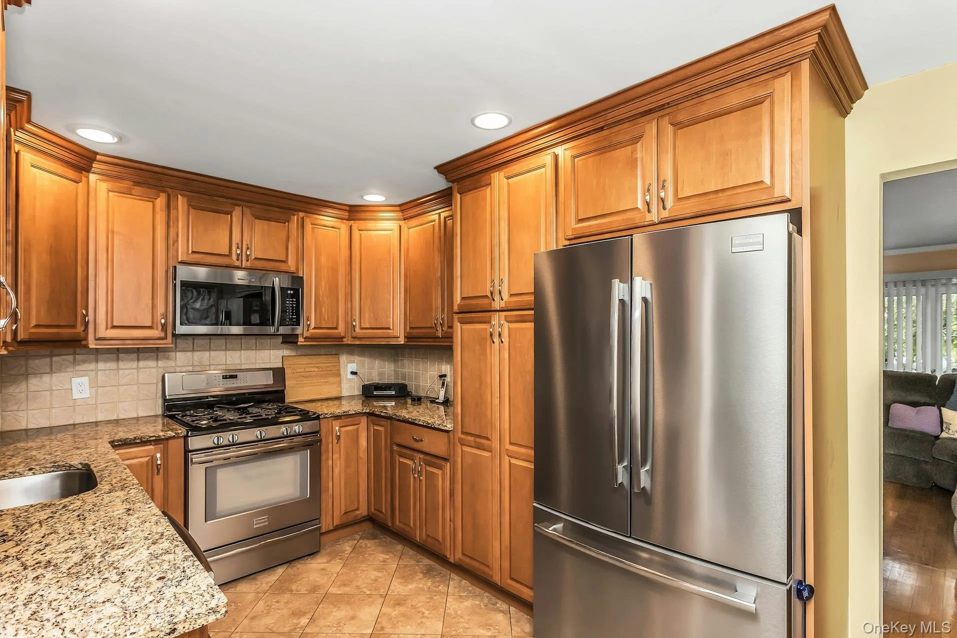2782 Harvey Avenue, Hempstead, NY, 4 Bedrooms Bedrooms, 9 Rooms Rooms,2 BathroomsBathrooms,Residential,For Rent,Harvey,0,1019952 2782 Harvey Avenue, Hempstead, NY, 4 Bedrooms Bedrooms, 9 Rooms Rooms,2 BathroomsBathrooms,Residential,For Rent,Harvey,0,1019952