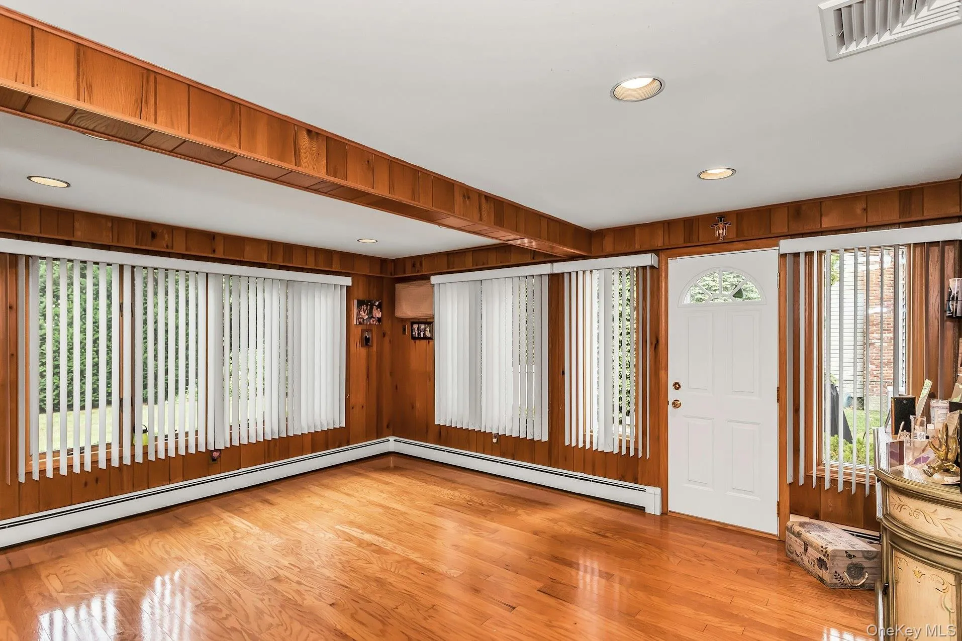 2782 Harvey Avenue, Hempstead, NY, 4 Bedrooms Bedrooms, 9 Rooms Rooms,2 BathroomsBathrooms,Residential,For Rent,Harvey,0,1019952 2782 Harvey Avenue, Hempstead, NY, 4 Bedrooms Bedrooms, 9 Rooms Rooms,2 BathroomsBathrooms,Residential,For Rent,Harvey,0,1019952