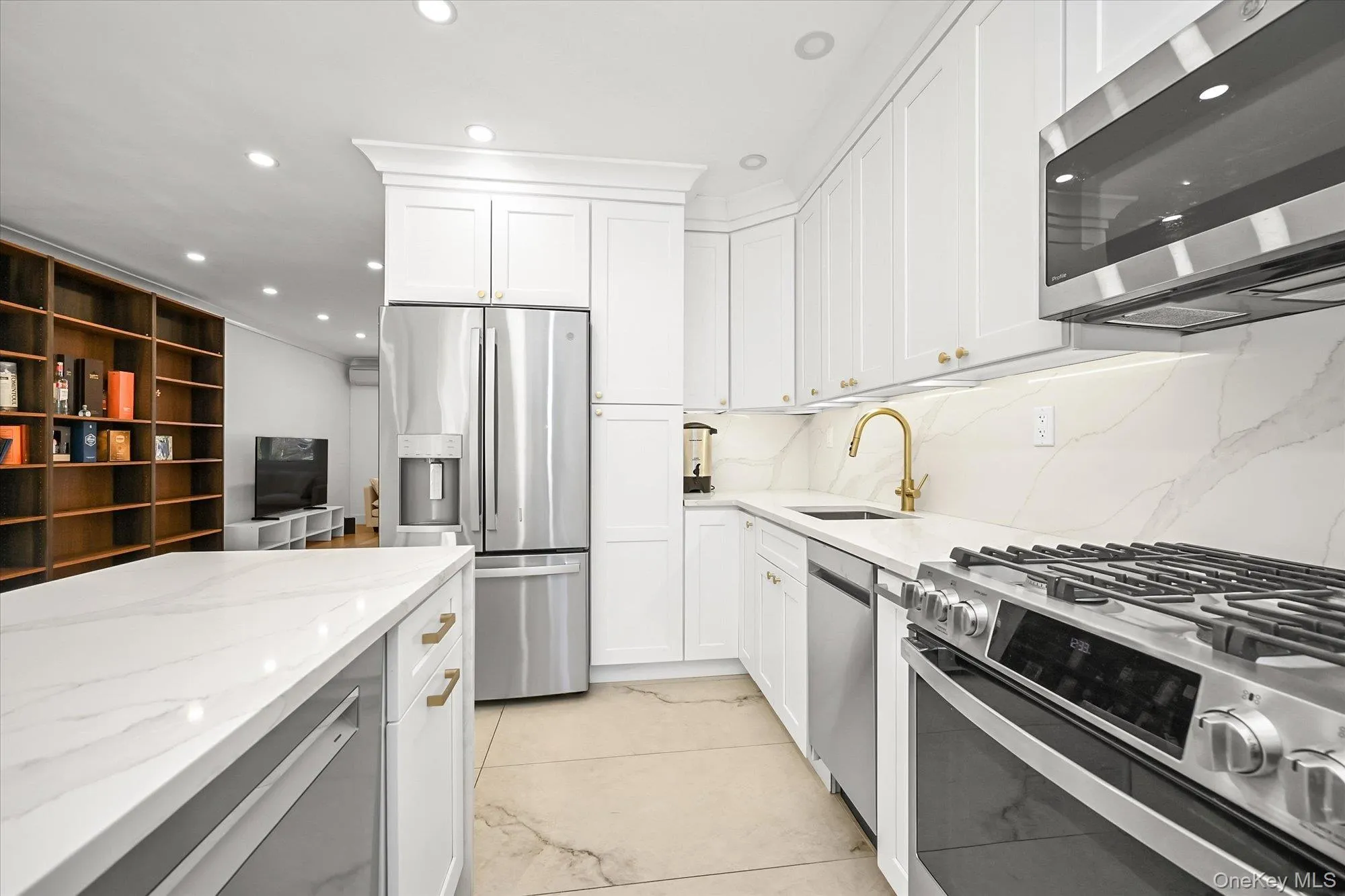 138-08 76th Avenue, New York, NY, 3 Bedrooms Bedrooms, 6 Rooms Rooms,2 BathroomsBathrooms,Residential,For Rent,76th,0,1019955 138-08 76th Avenue, New York, NY, 3 Bedrooms Bedrooms, 6 Rooms Rooms,2 BathroomsBathrooms,Residential,For Rent,76th,0,1019955