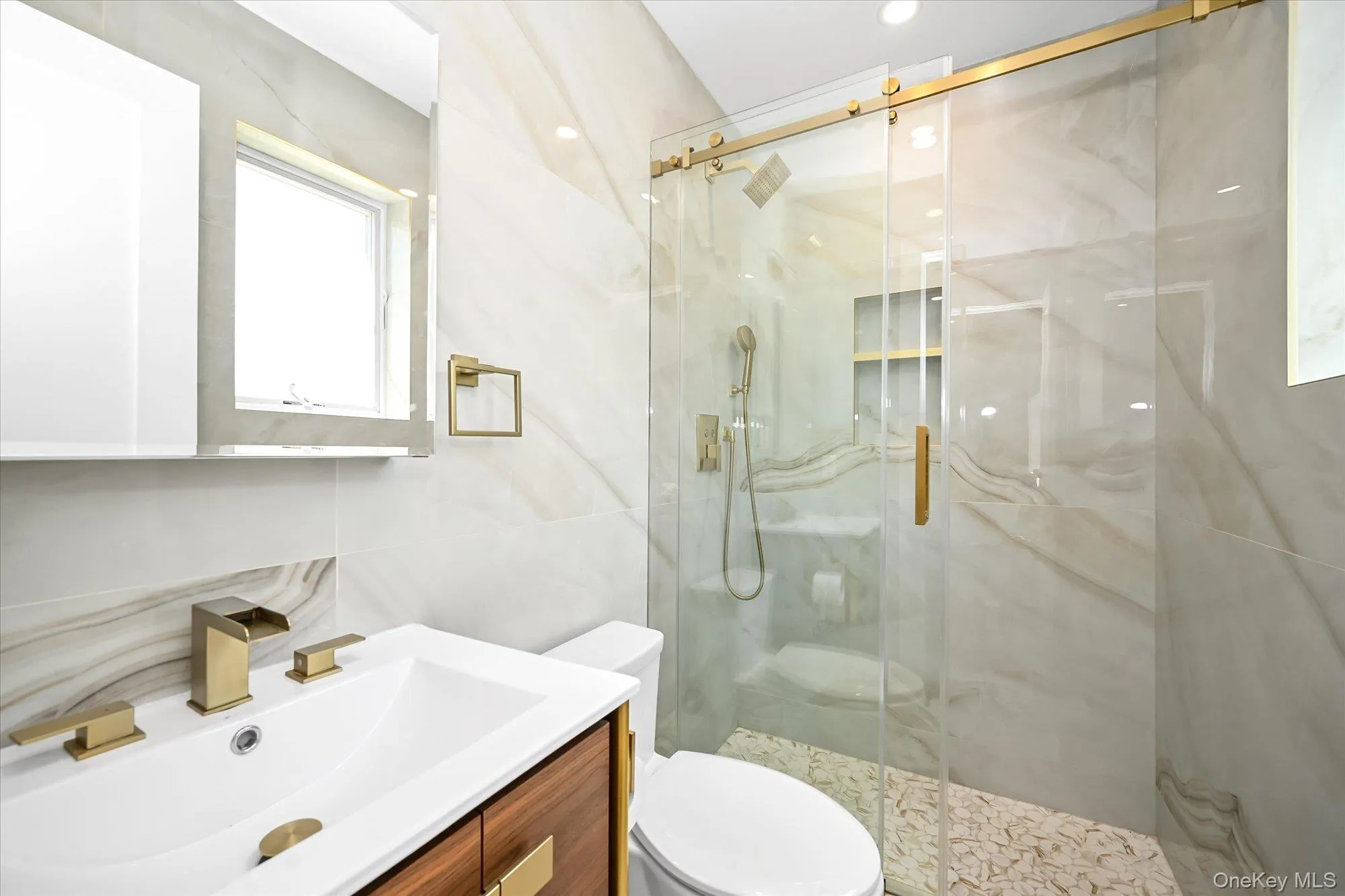 138-08 76th Avenue, New York, NY, 3 Bedrooms Bedrooms, 6 Rooms Rooms,2 BathroomsBathrooms,Residential,For Rent,76th,0,1019955 138-08 76th Avenue, New York, NY, 3 Bedrooms Bedrooms, 6 Rooms Rooms,2 BathroomsBathrooms,Residential,For Rent,76th,0,1019955